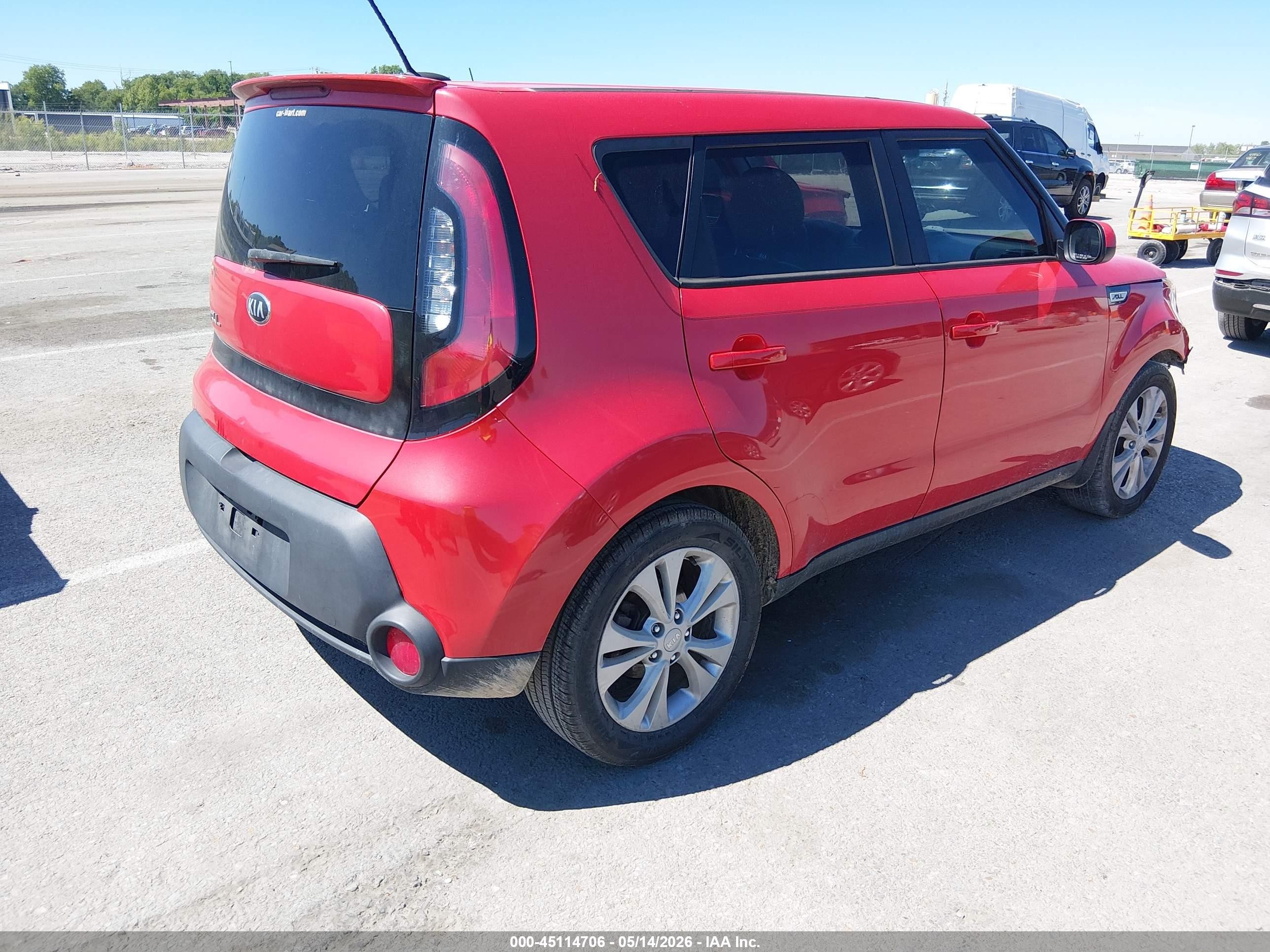 2015 Kia Soul + Red vin: KNDJP3A52F7751208