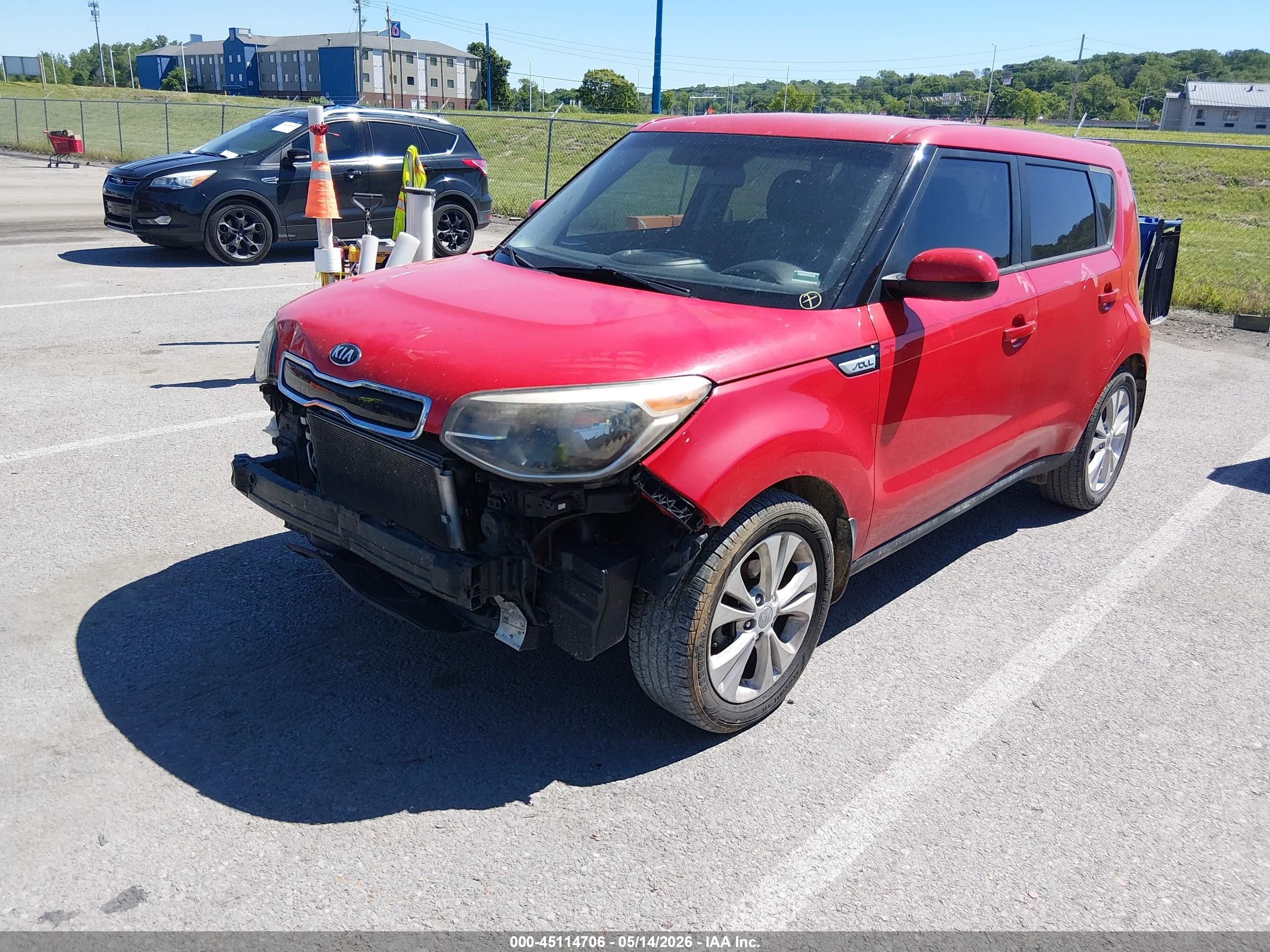 2015 Kia Soul + Red vin: KNDJP3A52F7751208