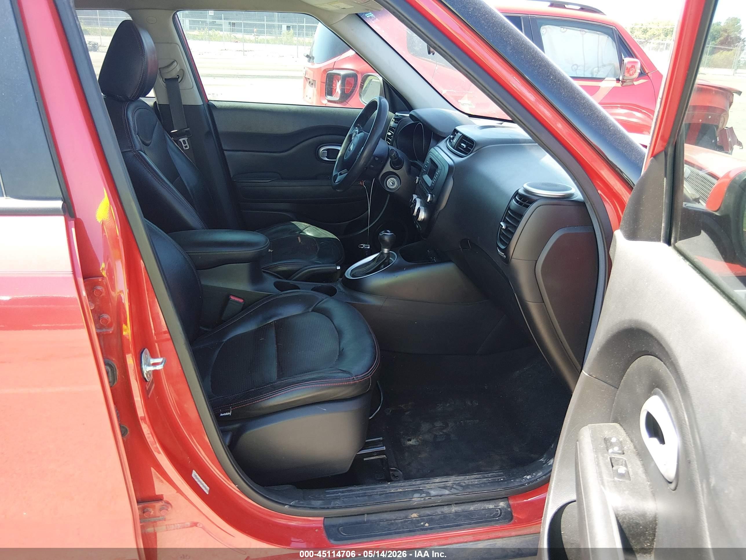 2015 Kia Soul + Red vin: KNDJP3A52F7751208