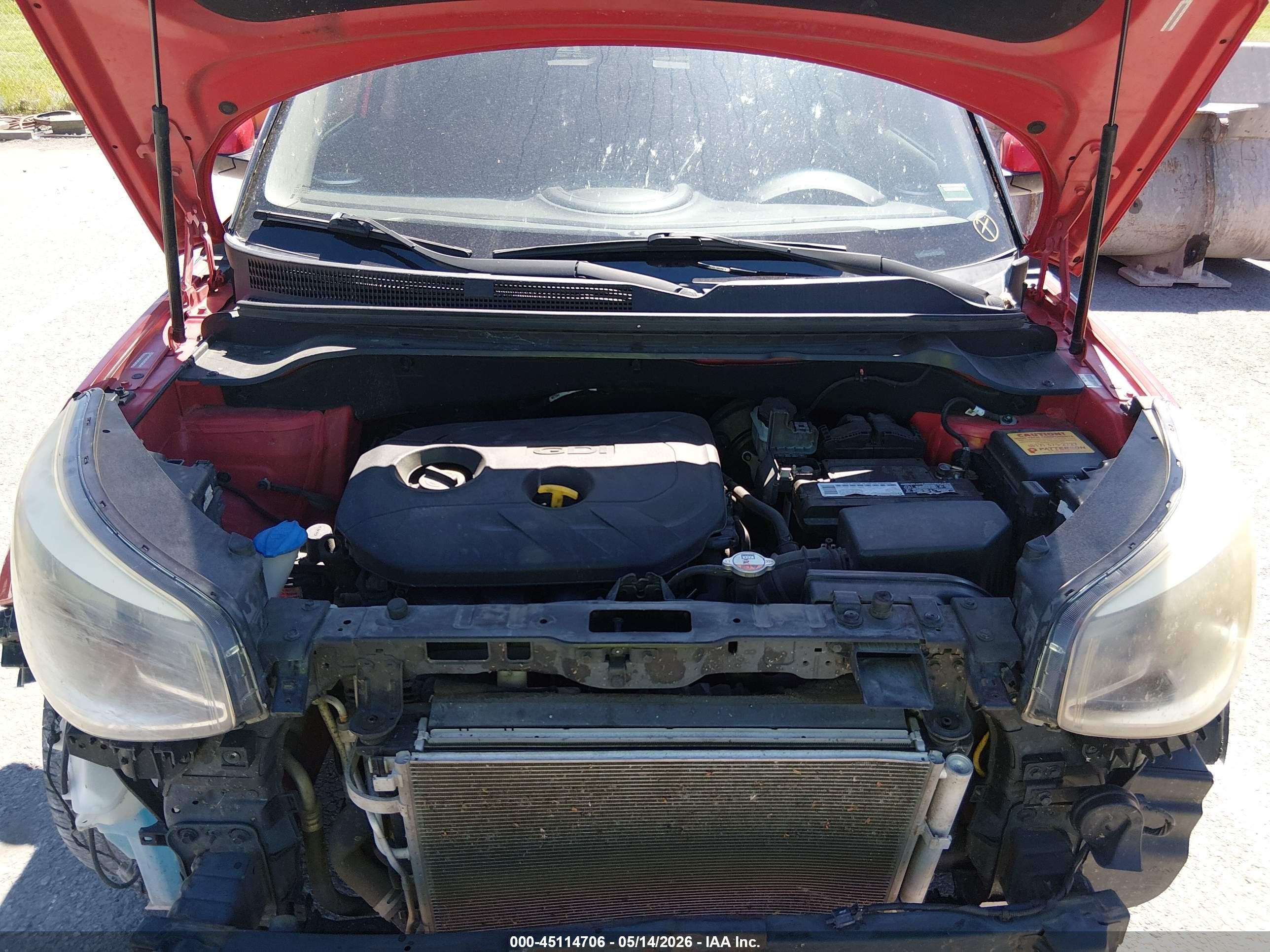2015 Kia Soul + Red vin: KNDJP3A52F7751208