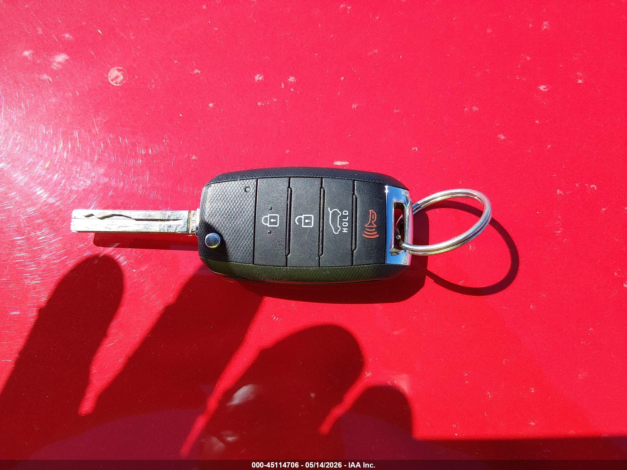 2015 Kia Soul + Red vin: KNDJP3A52F7751208