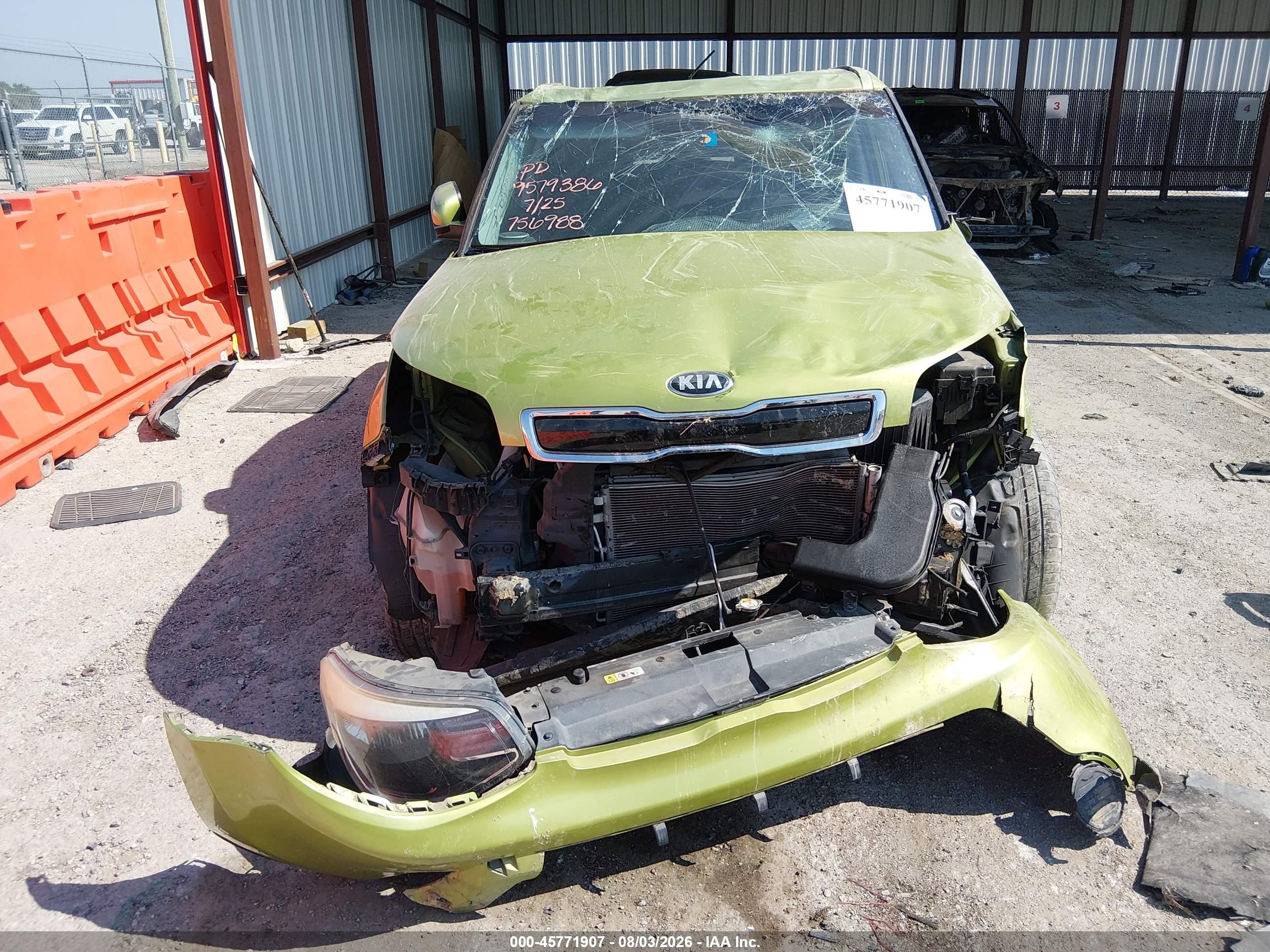 2015 Kia Soul + Green vin: KNDJP3A52F7756988