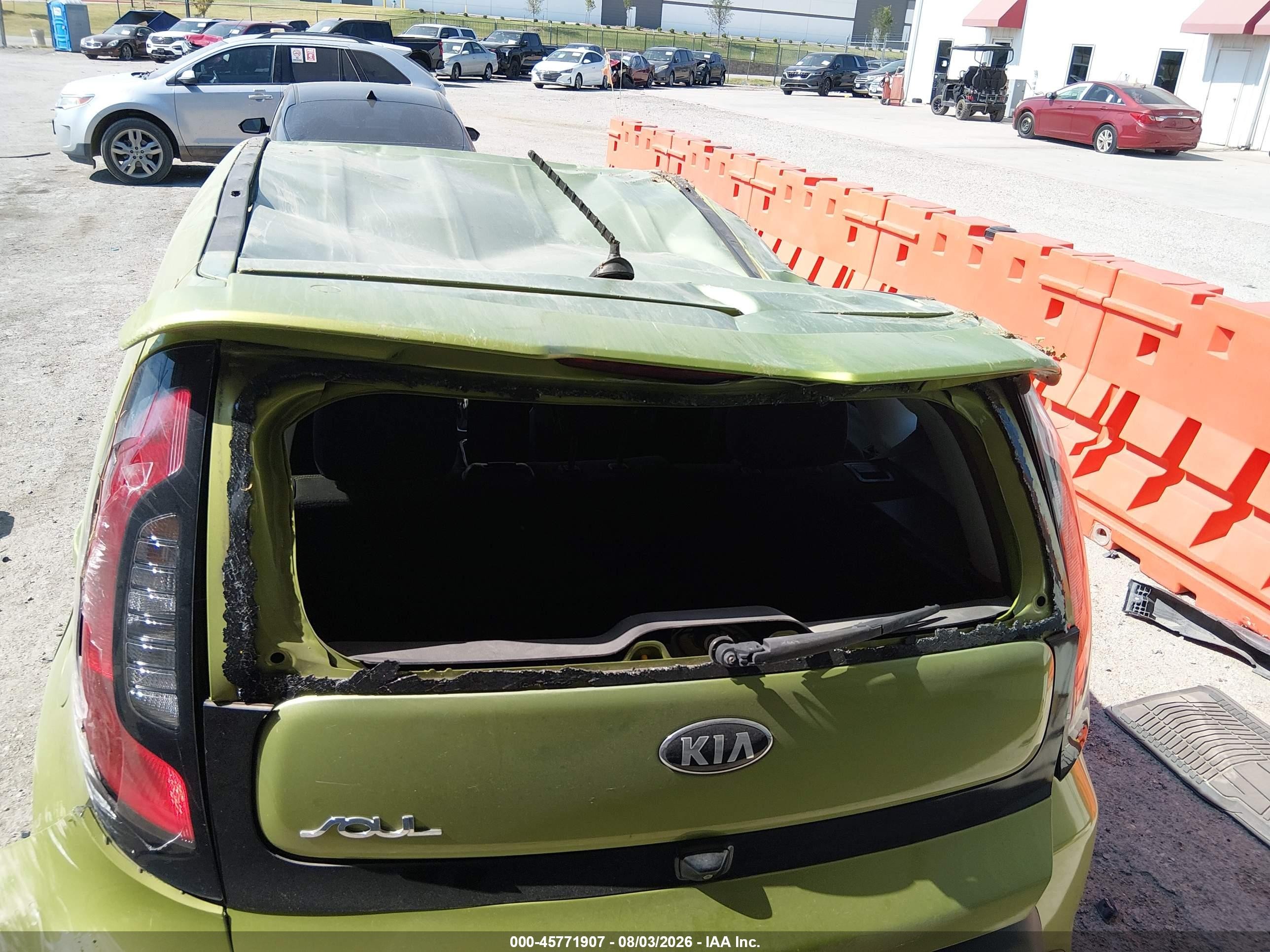 2015 Kia Soul + Green vin: KNDJP3A52F7756988