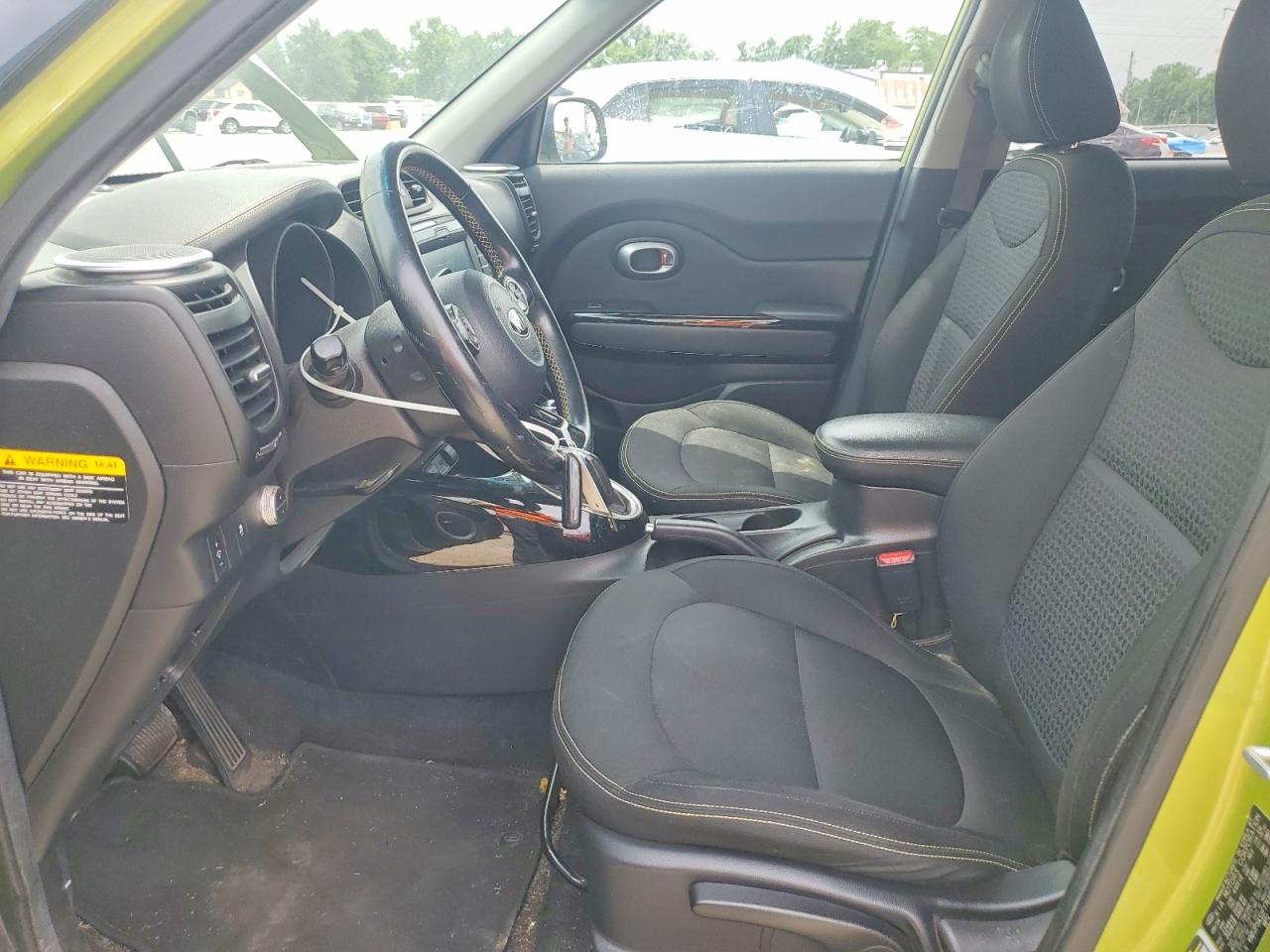 2015 Kia Soul + Green vin: KNDJP3A52F7764895