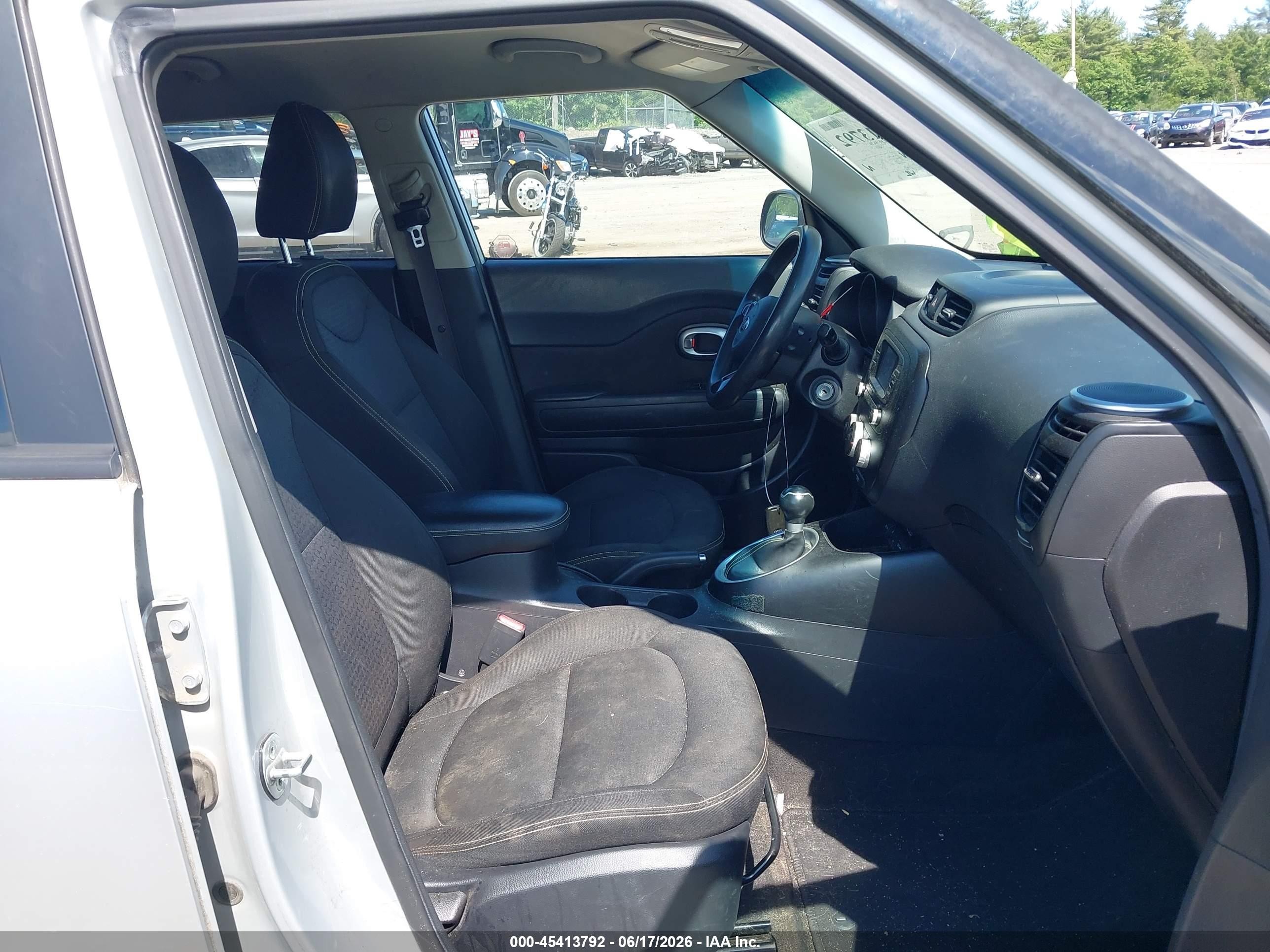 2015 Kia Soul + Silver vin: KNDJP3A52F7769059