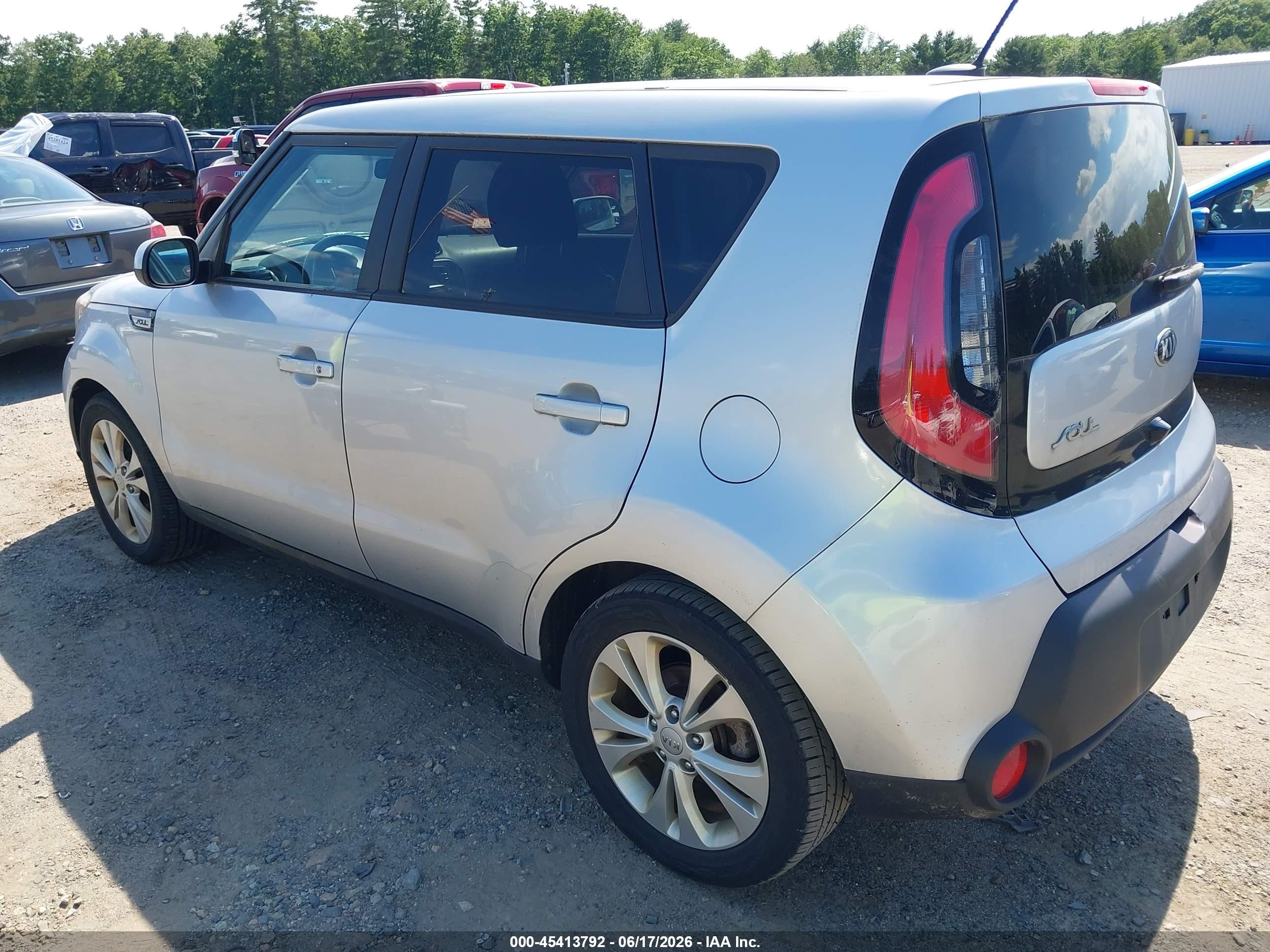 2015 Kia Soul + Silver vin: KNDJP3A52F7769059