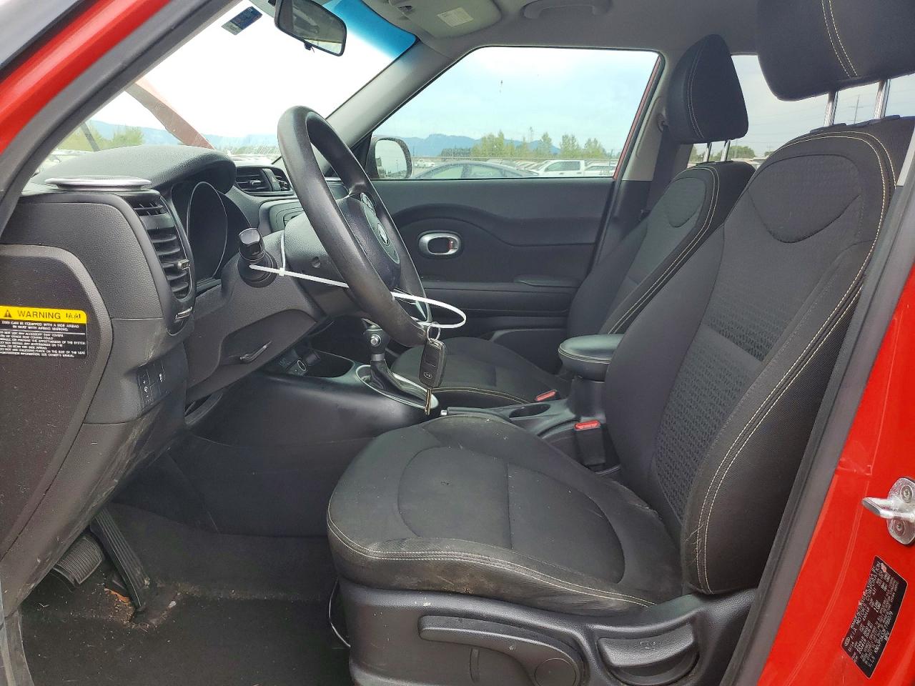 2015 Kia Soul + Red vin: KNDJP3A52F7781079