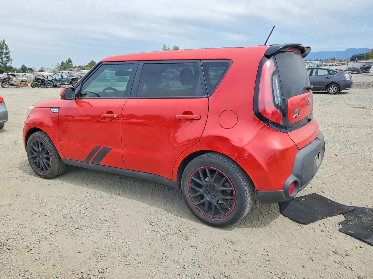 2015 Kia Soul + Red vin: KNDJP3A52F7781079