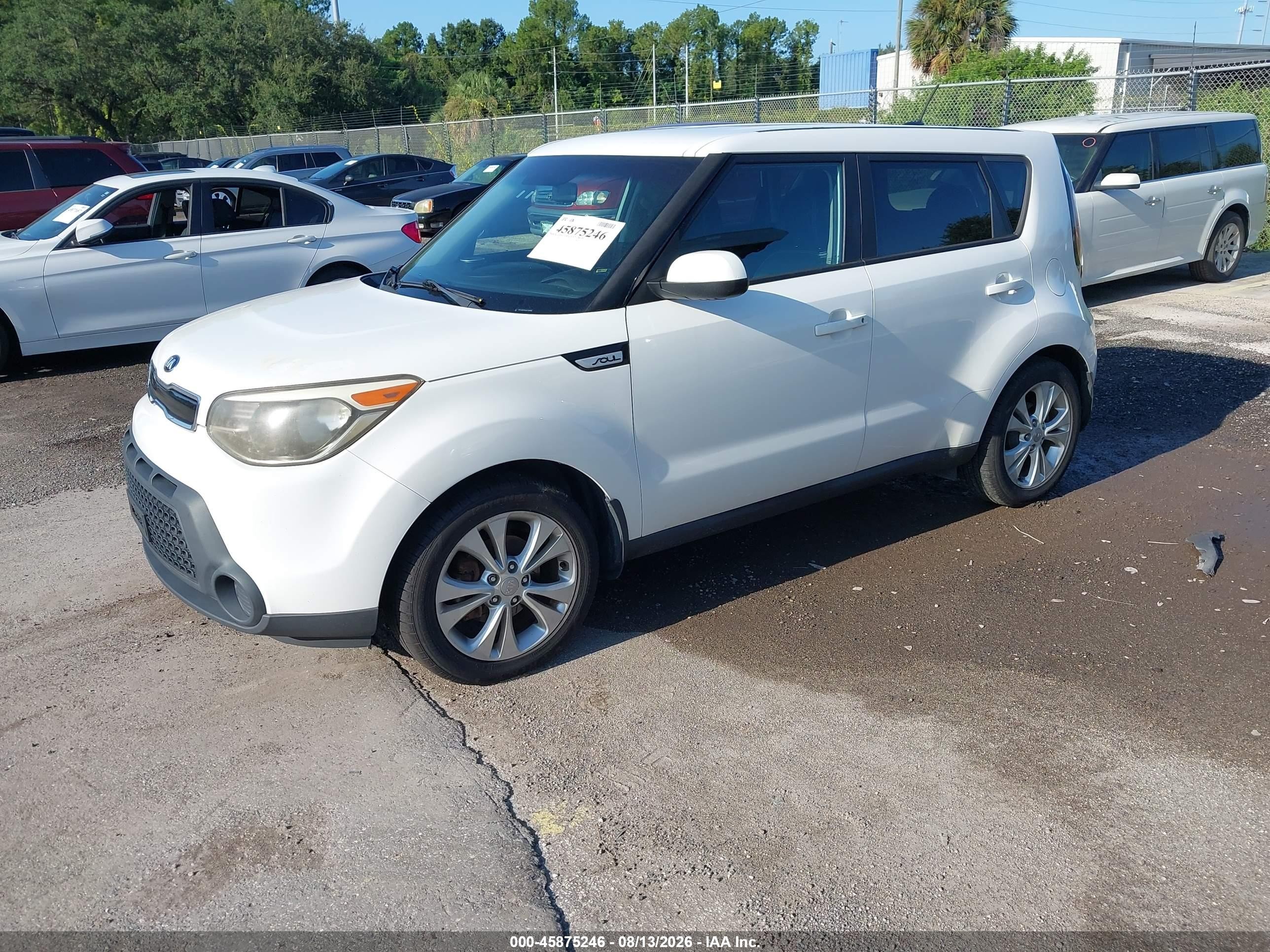 2015 Kia Soul + White vin: KNDJP3A52F7793698