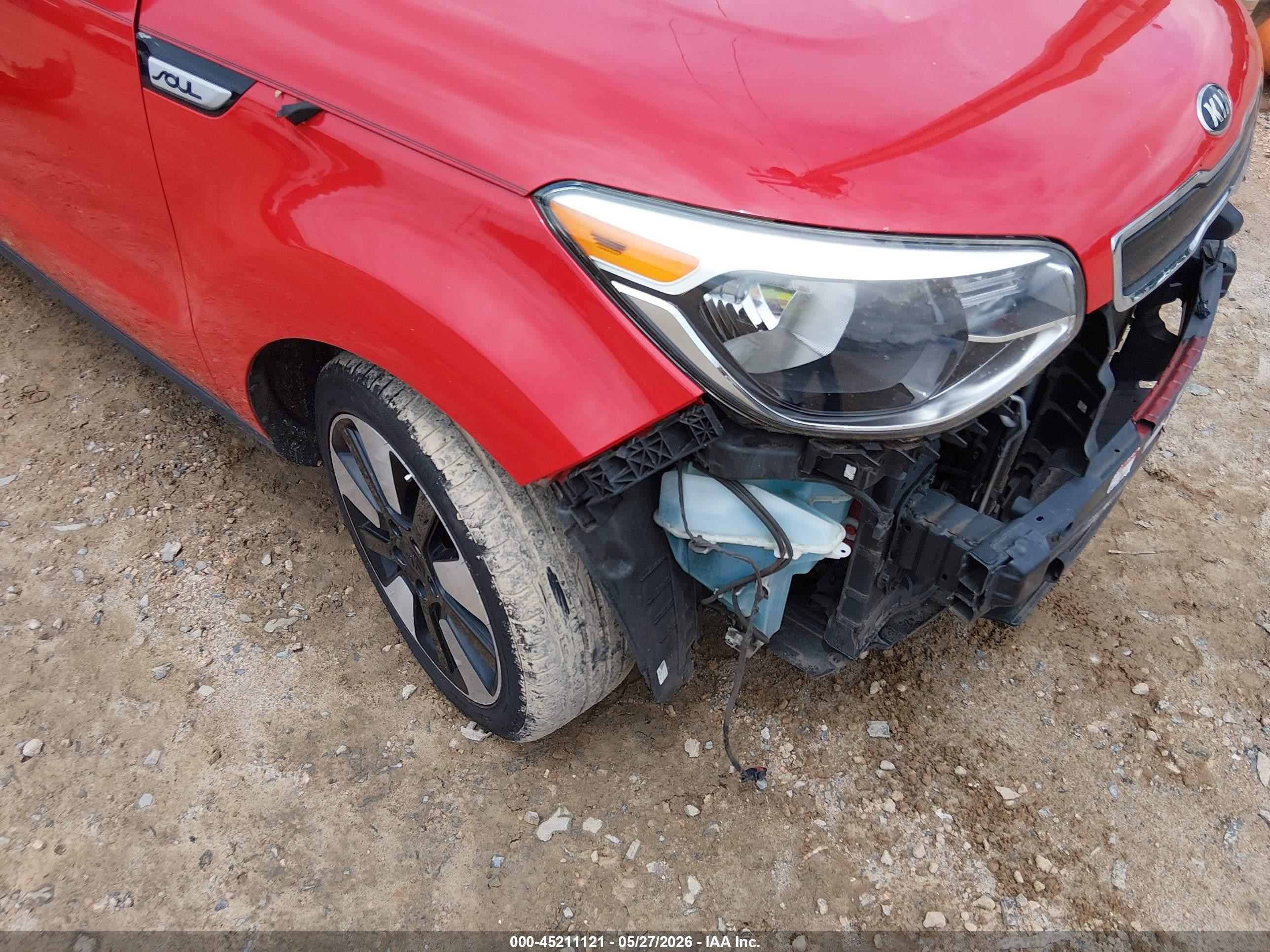 2016 Kia Soul + Красный vin: KNDJP3A52G7315394