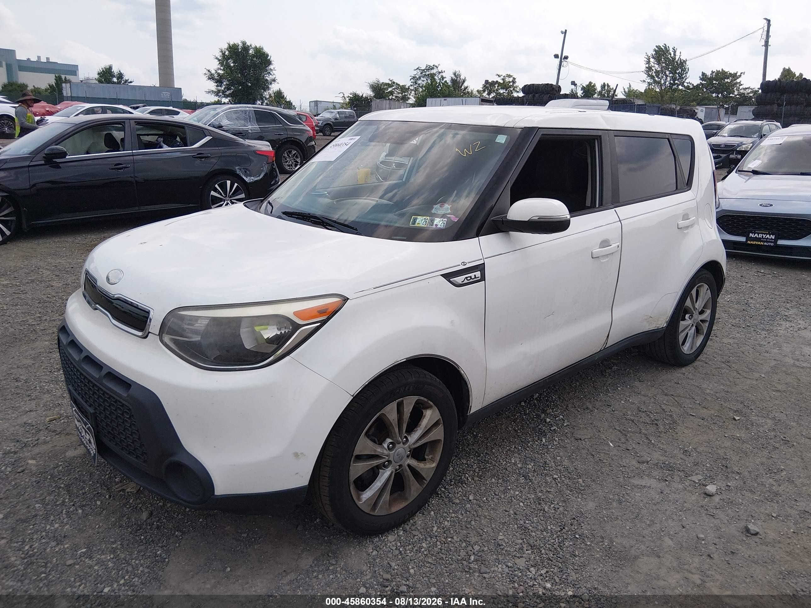2014 Kia Soul + White vin: KNDJP3A53E7019796