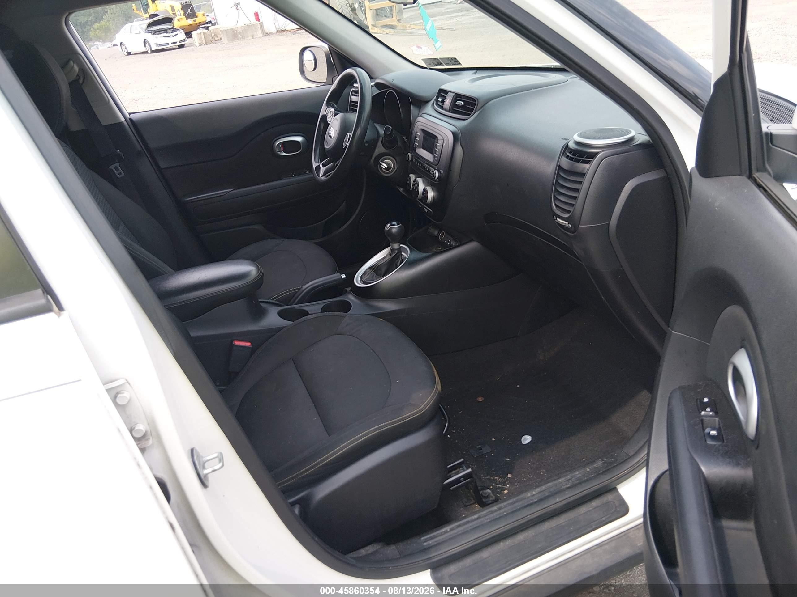 2014 Kia Soul + White vin: KNDJP3A53E7019796