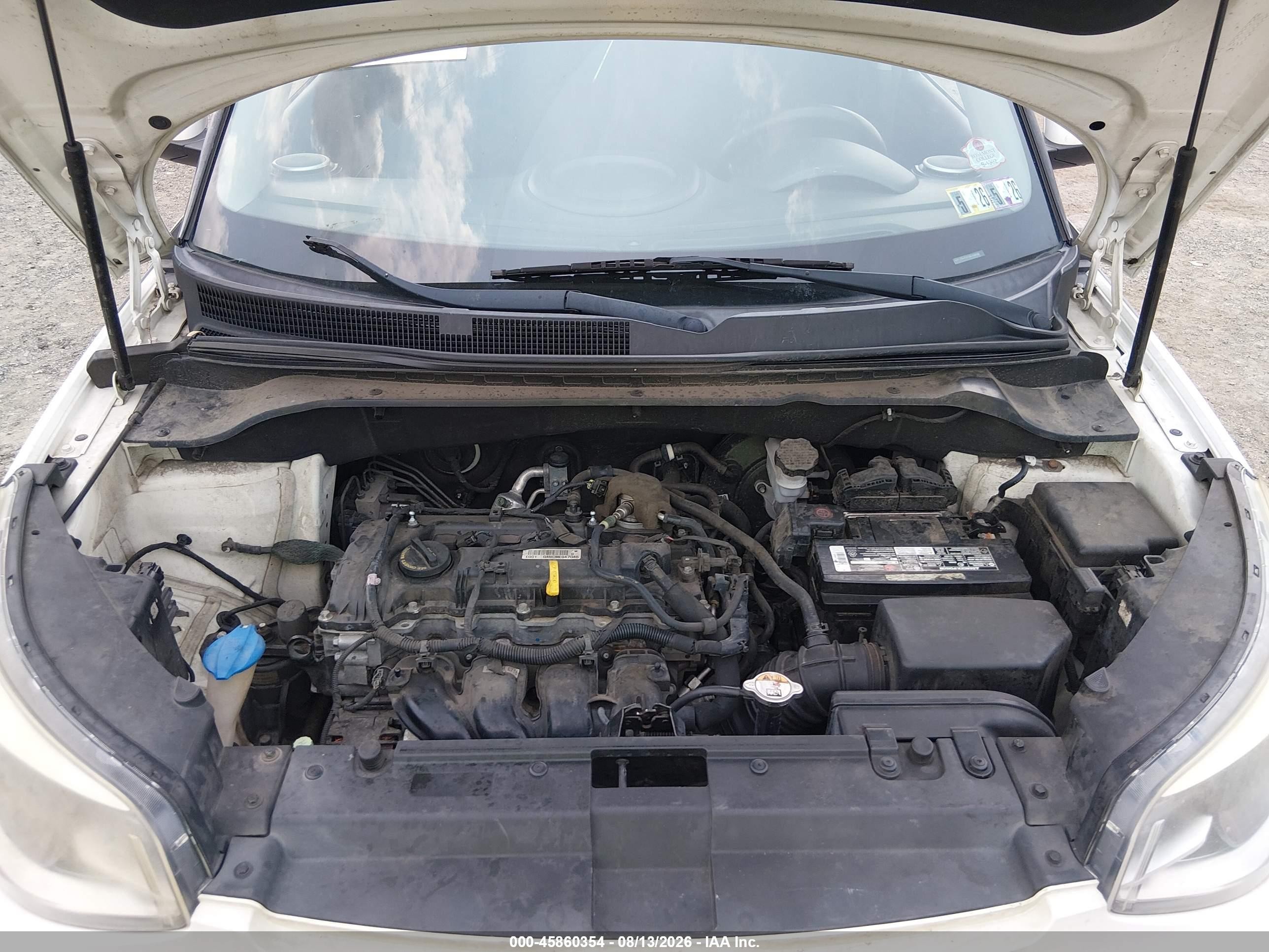 2014 Kia Soul + White vin: KNDJP3A53E7019796