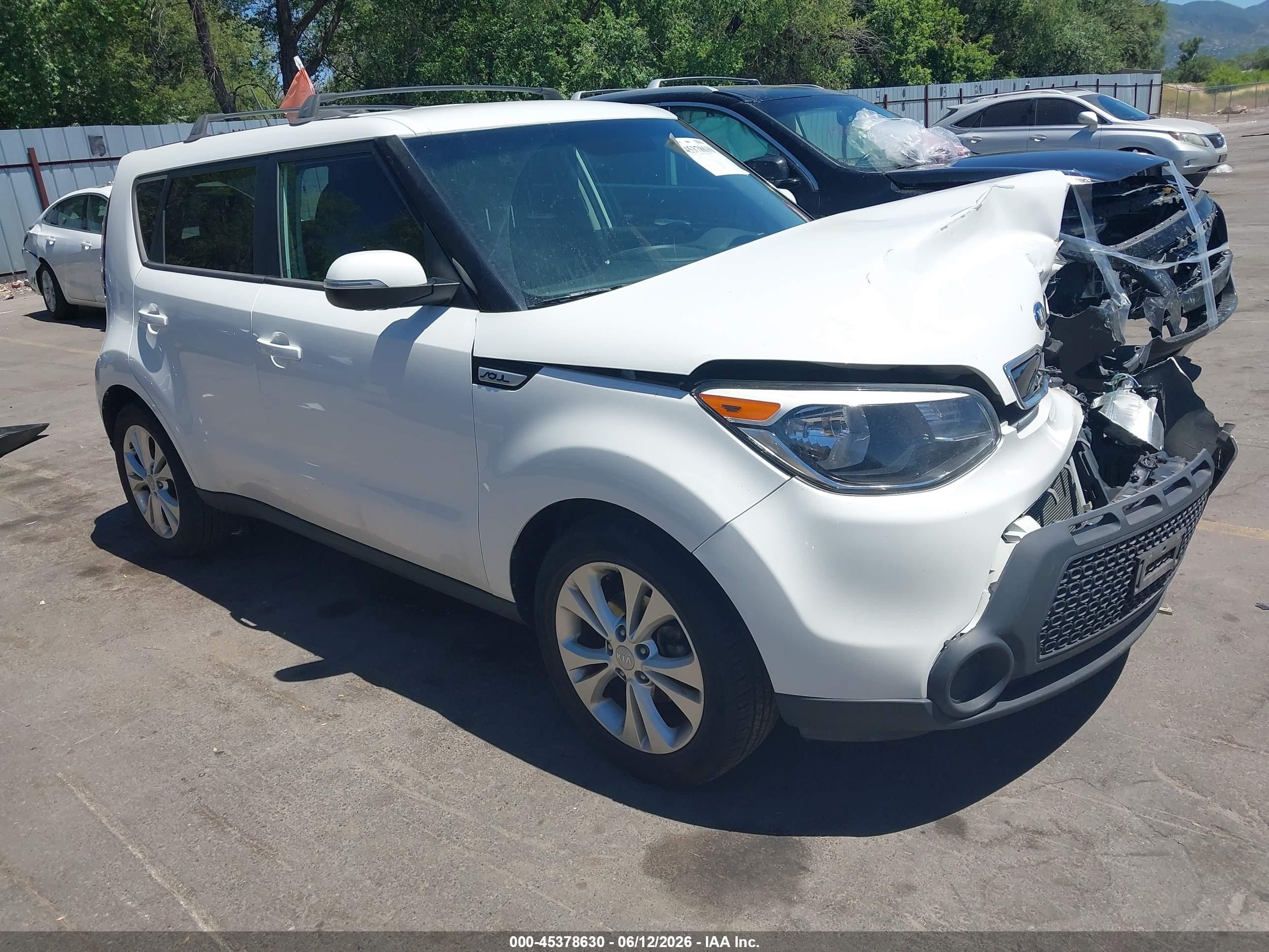 2014 Kia Soul + White vin: KNDJP3A53E7037635