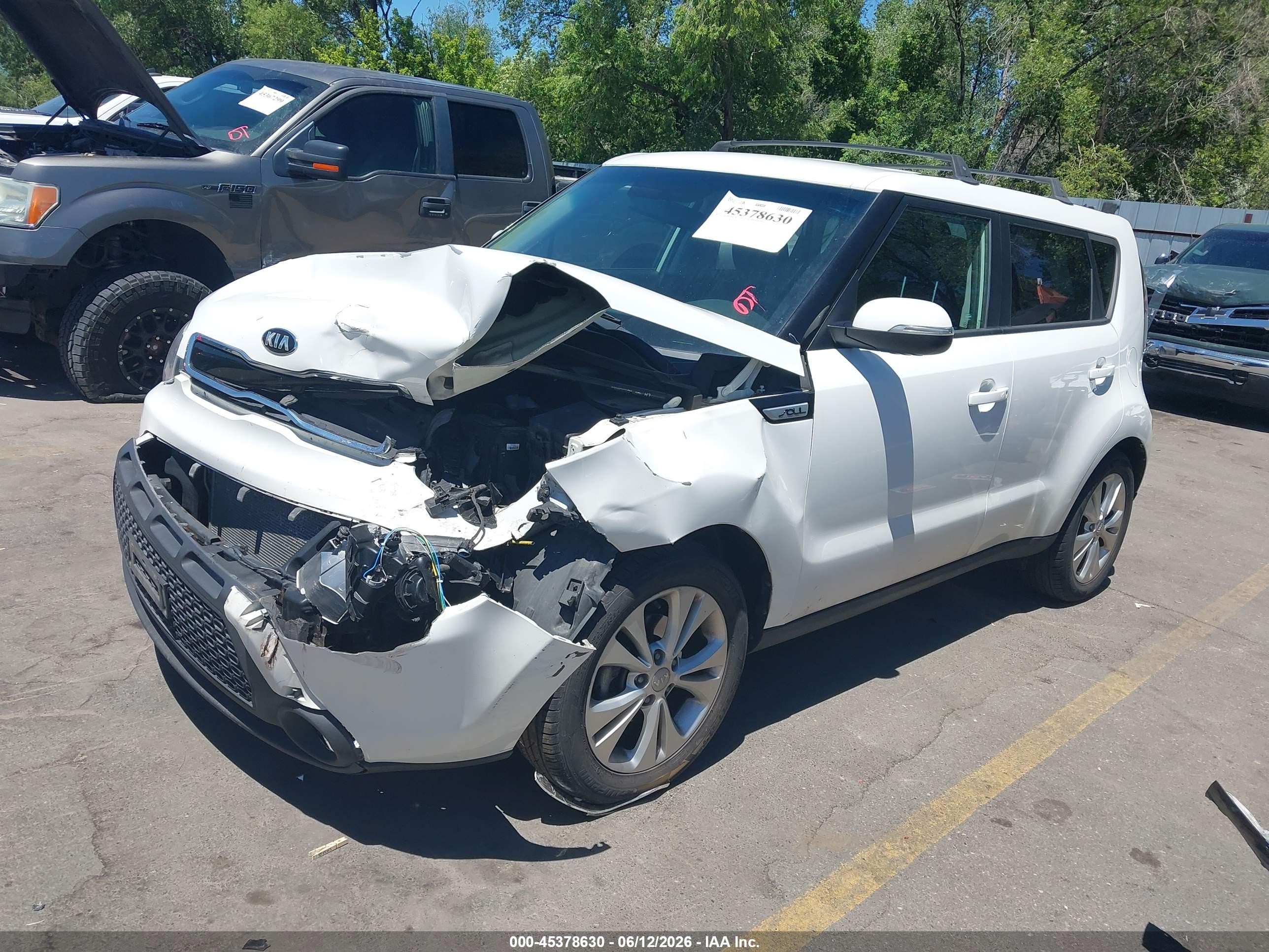 2014 Kia Soul + White vin: KNDJP3A53E7037635