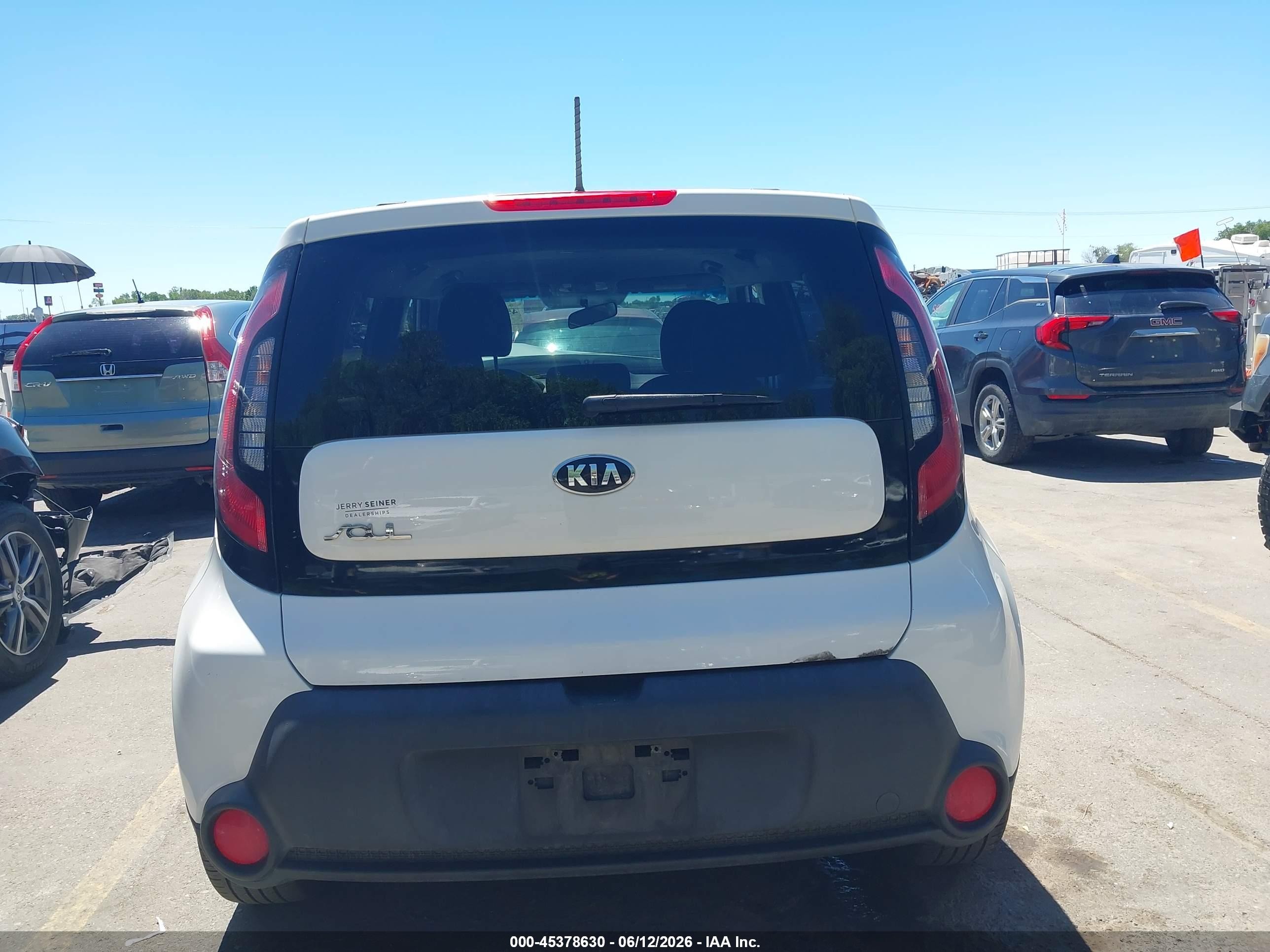 2014 Kia Soul + White vin: KNDJP3A53E7037635