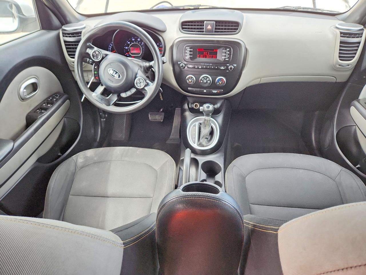2014 Kia Soul + White vin: KNDJP3A53E7043418