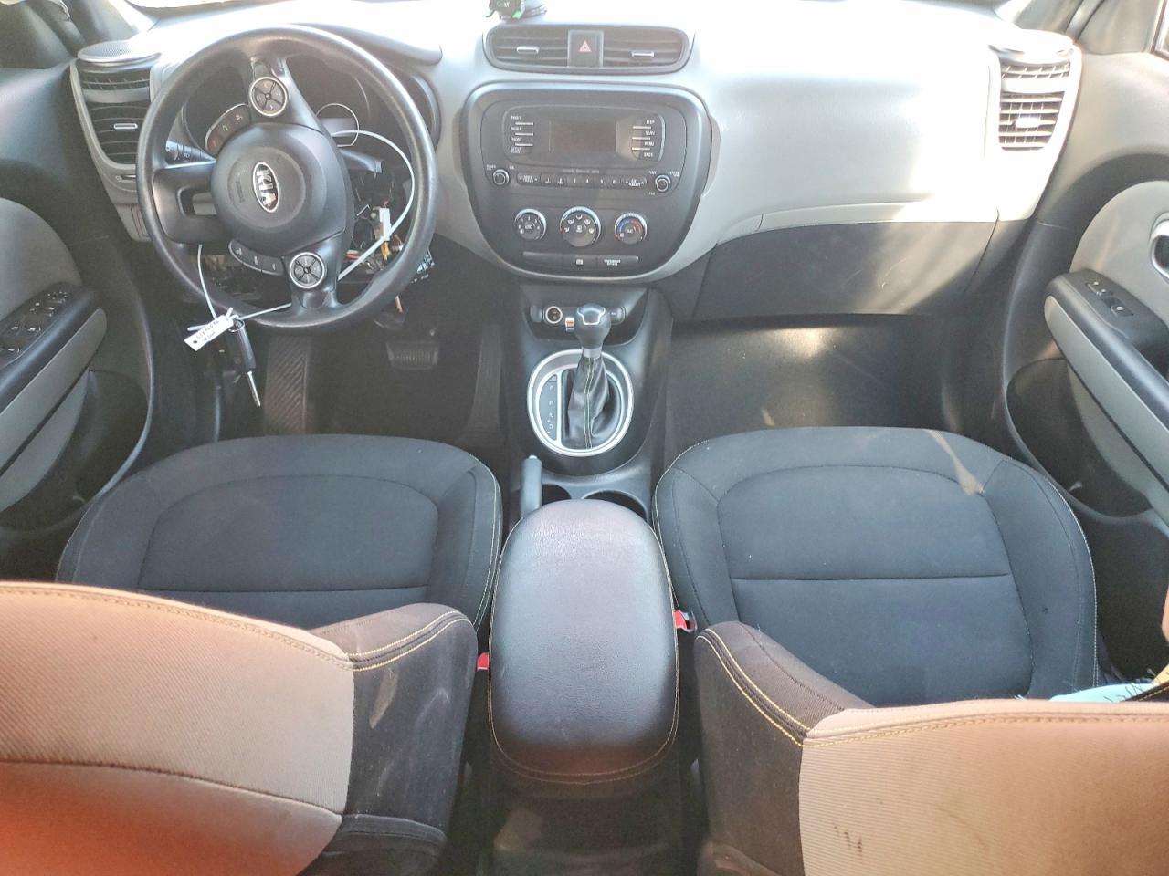 2014 Kia Soul + Black vin: KNDJP3A53E7075589