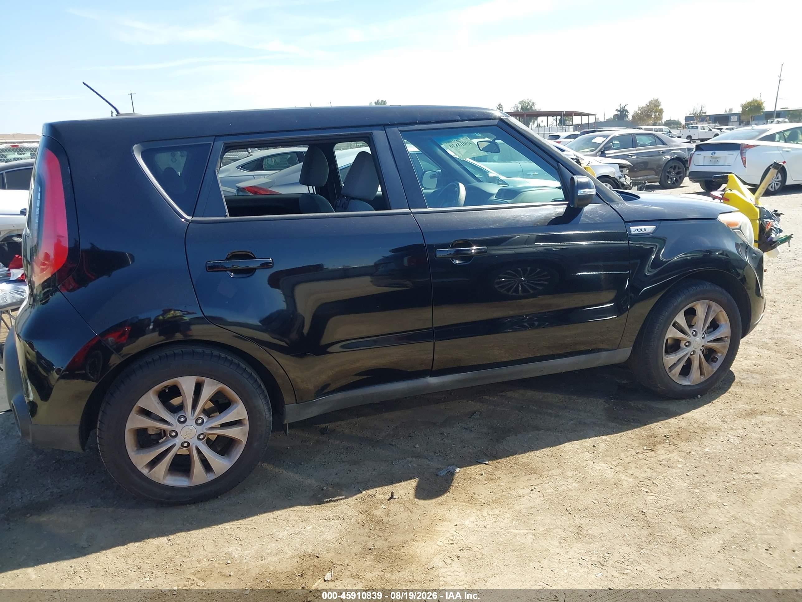 2014 Kia Soul + Black vin: KNDJP3A53E7716451