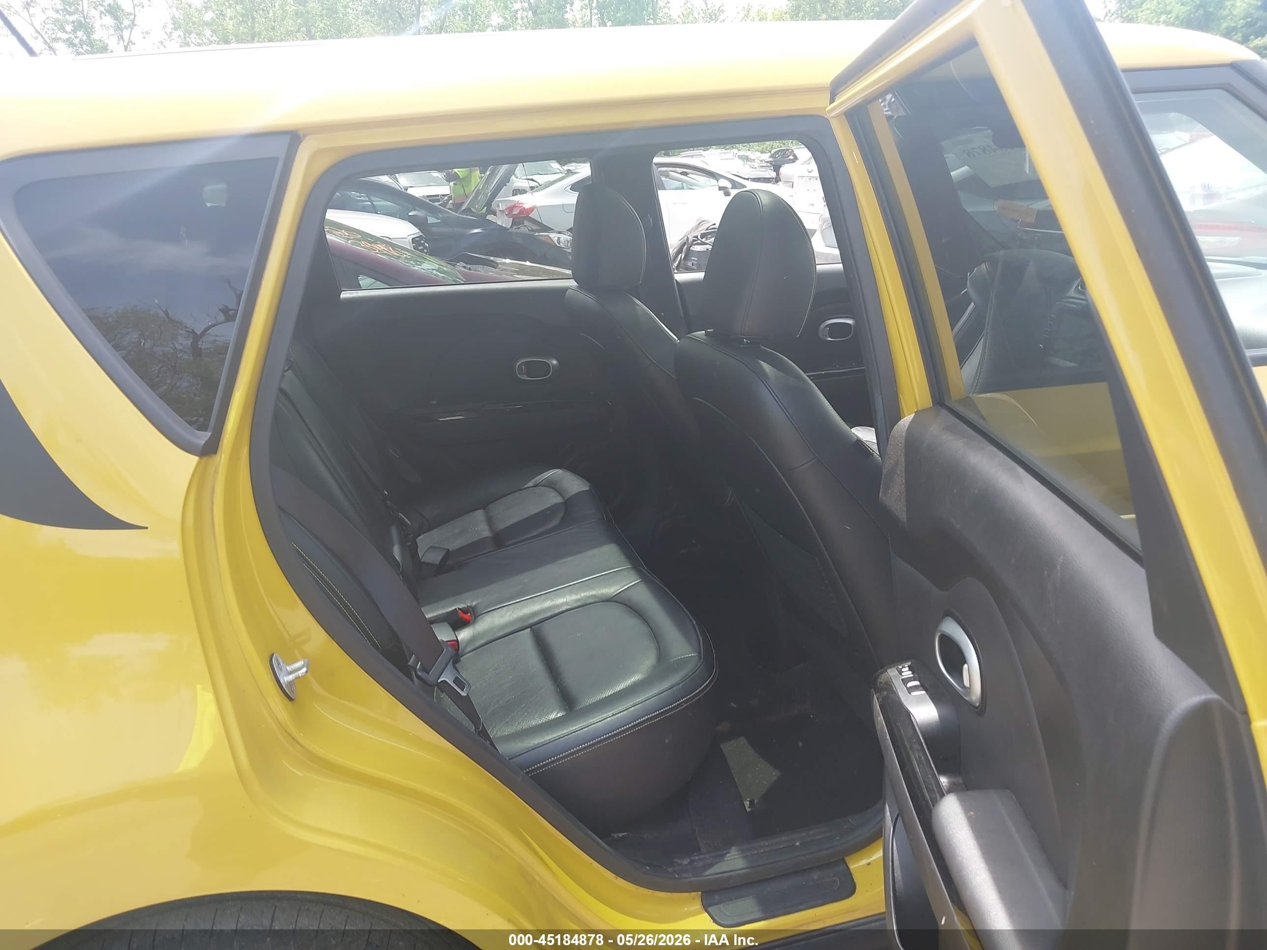 2015 Kia Soul + Yellow vin: KNDJP3A53F7147649