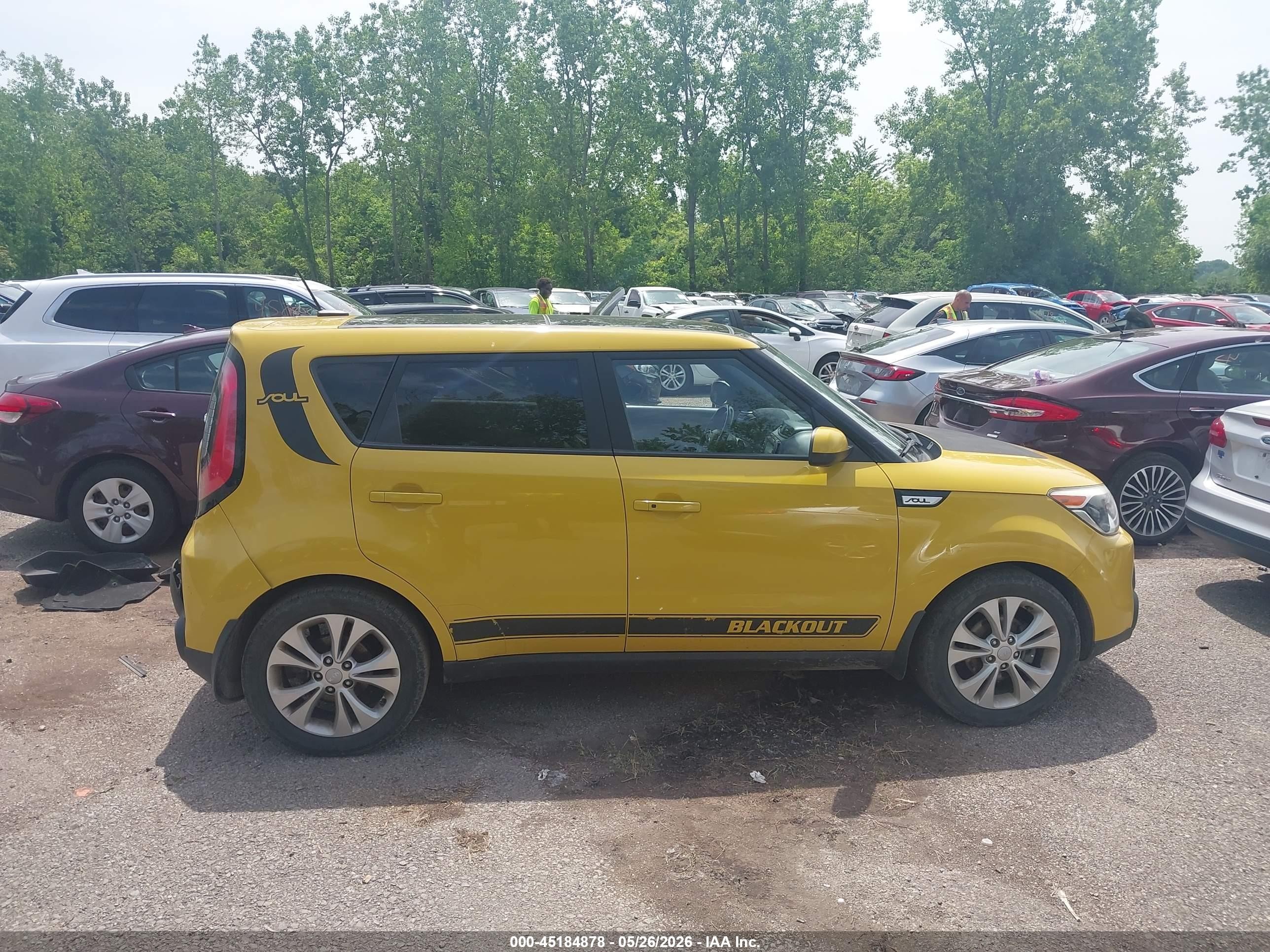 2015 Kia Soul + Yellow vin: KNDJP3A53F7147649