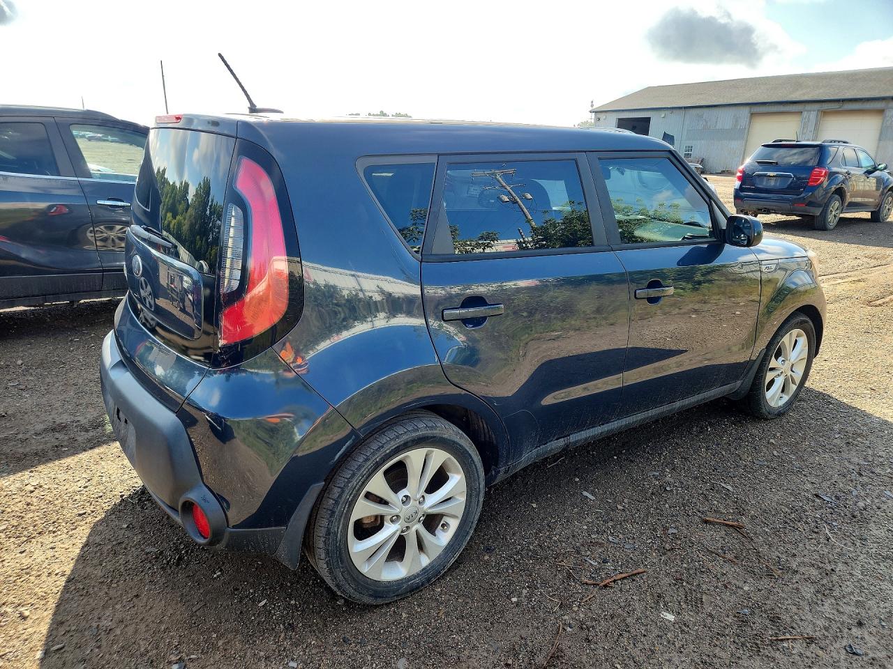 2015 Kia Soul + Blue vin: KNDJP3A53F7150759