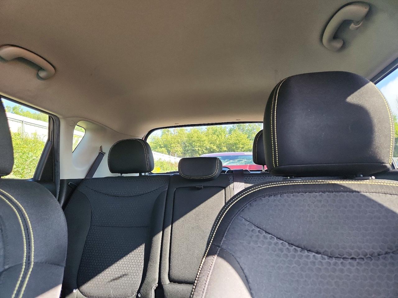 2015 Kia Soul + Blue vin: KNDJP3A53F7150759