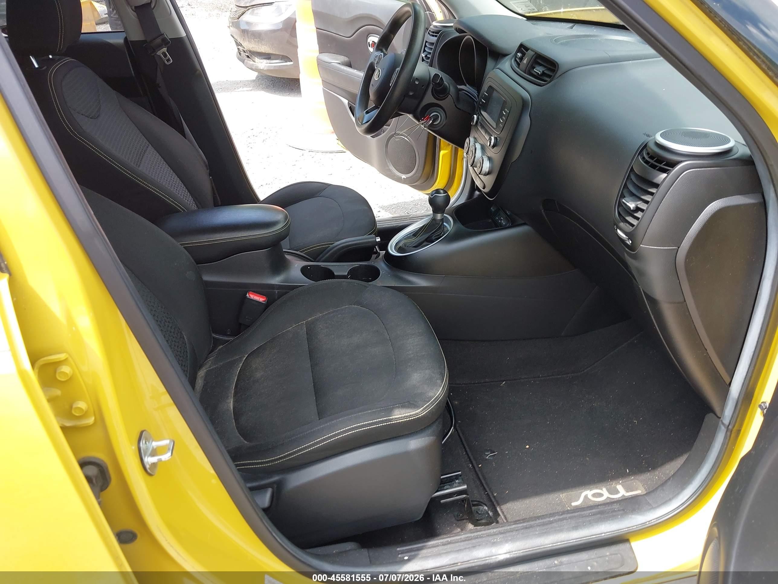2015 Kia Soul + Yellow vin: KNDJP3A53F7165195