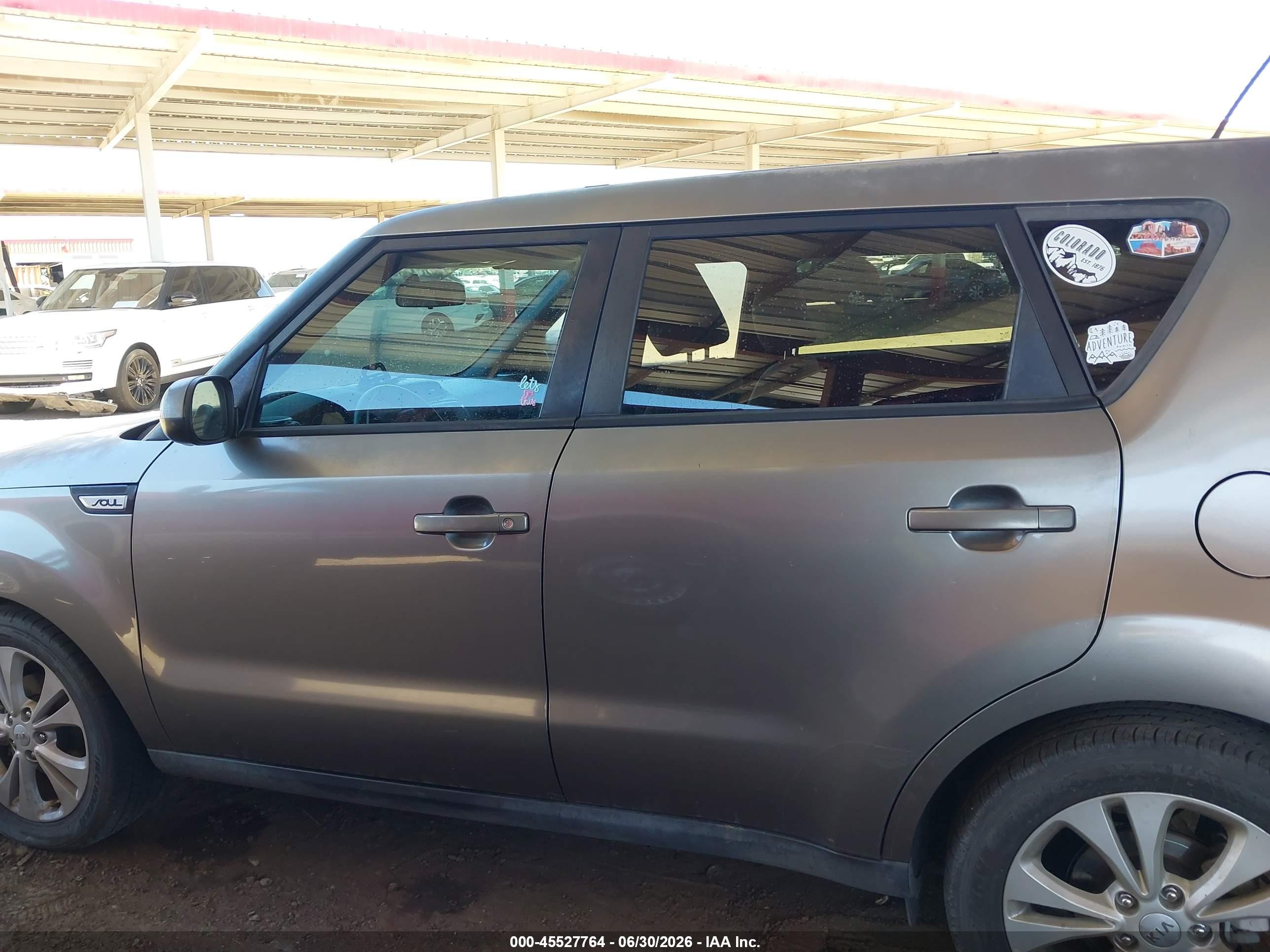 2015 Kia Soul + Gray vin: KNDJP3A53F7184572
