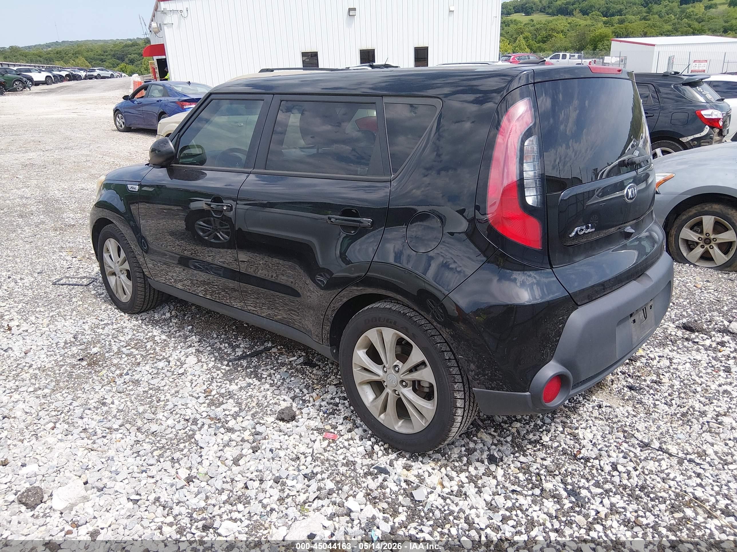 2015 Kia Soul + Black vin: KNDJP3A53F7201614