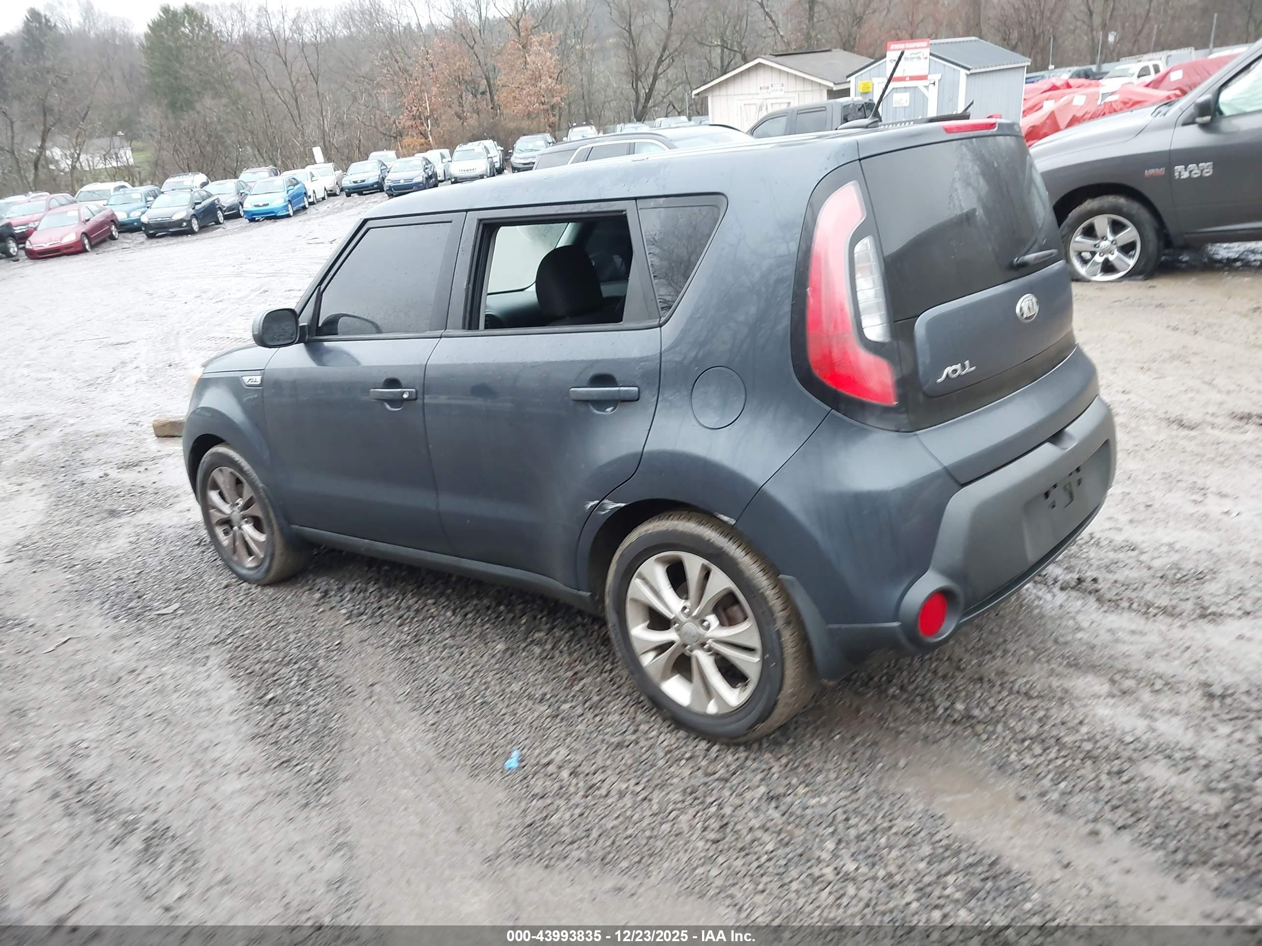 2015 Kia Soul + Blue vin: KNDJP3A53F7212306