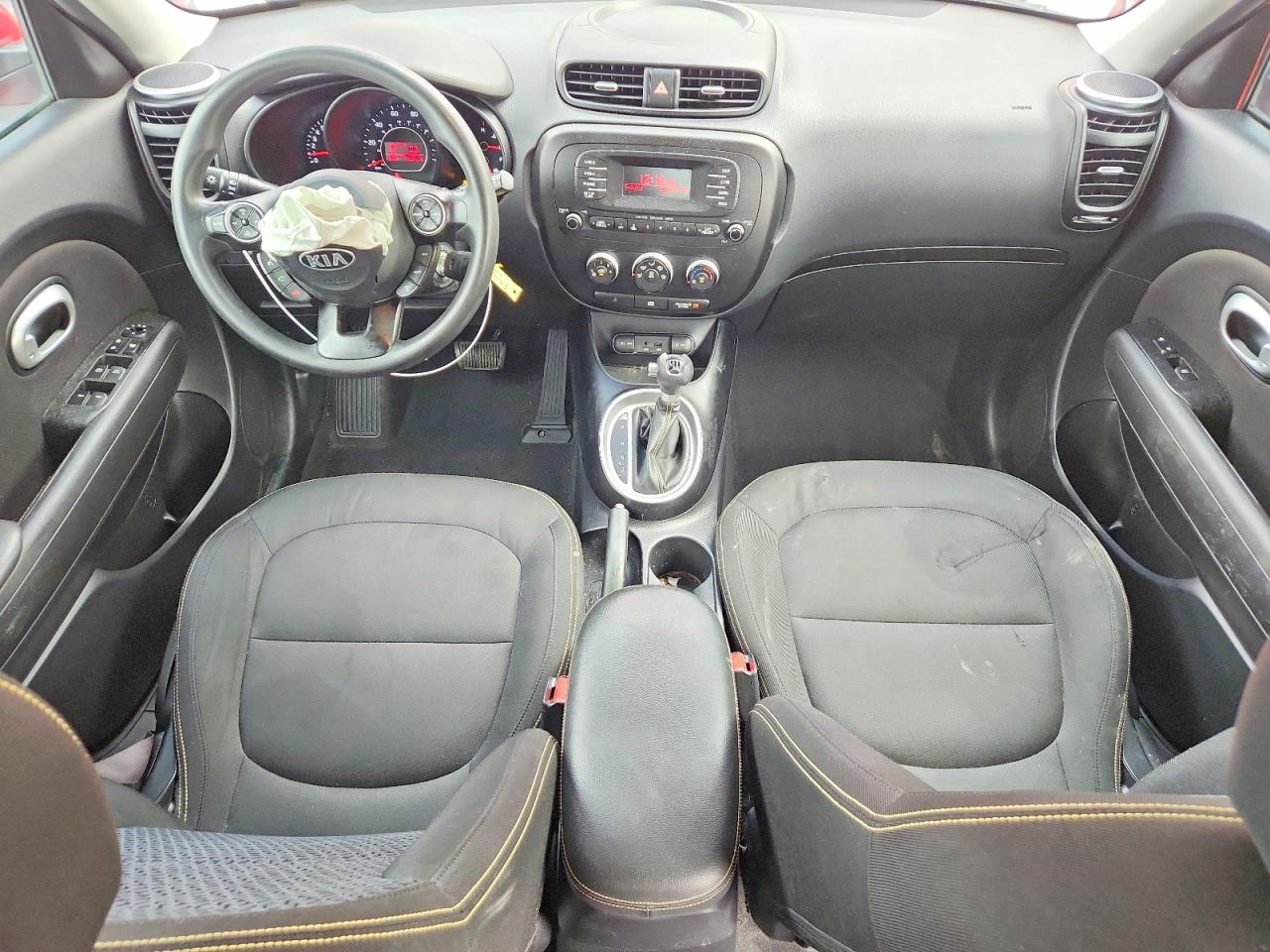 2015 Kia Soul + Red vin: KNDJP3A53F7751413