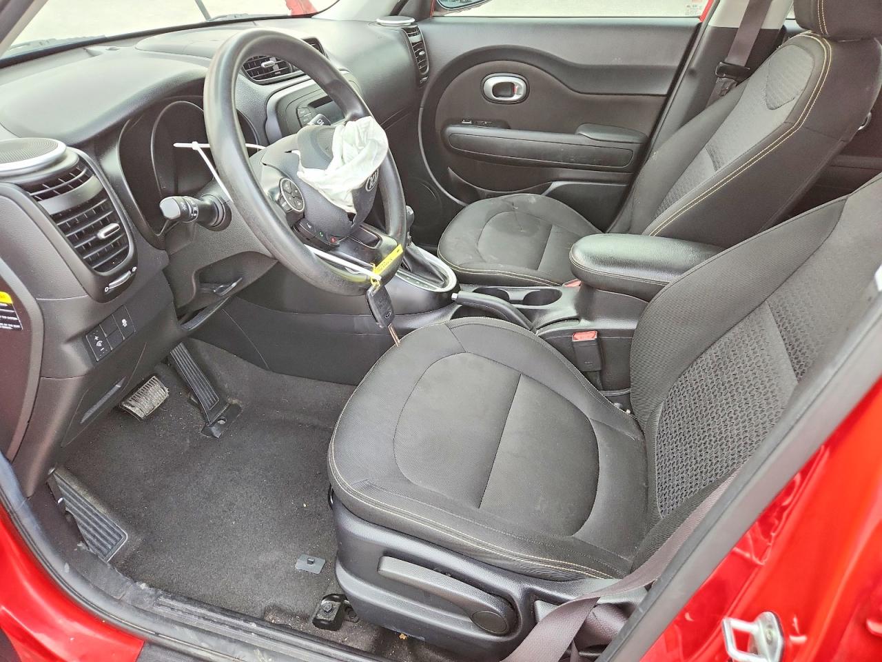 2015 Kia Soul + Red vin: KNDJP3A53F7751413