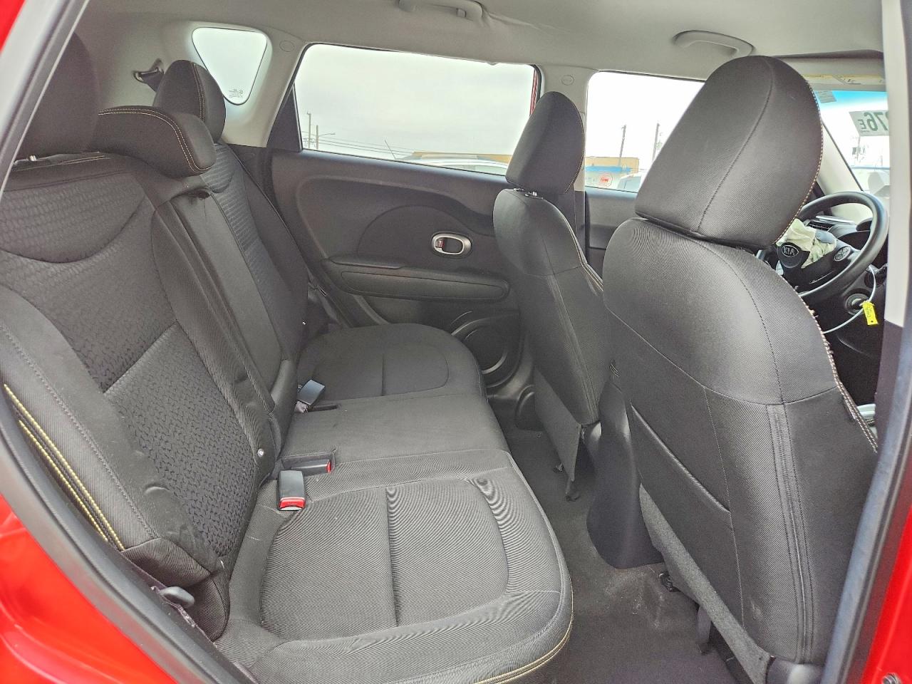 2015 Kia Soul + Red vin: KNDJP3A53F7751413