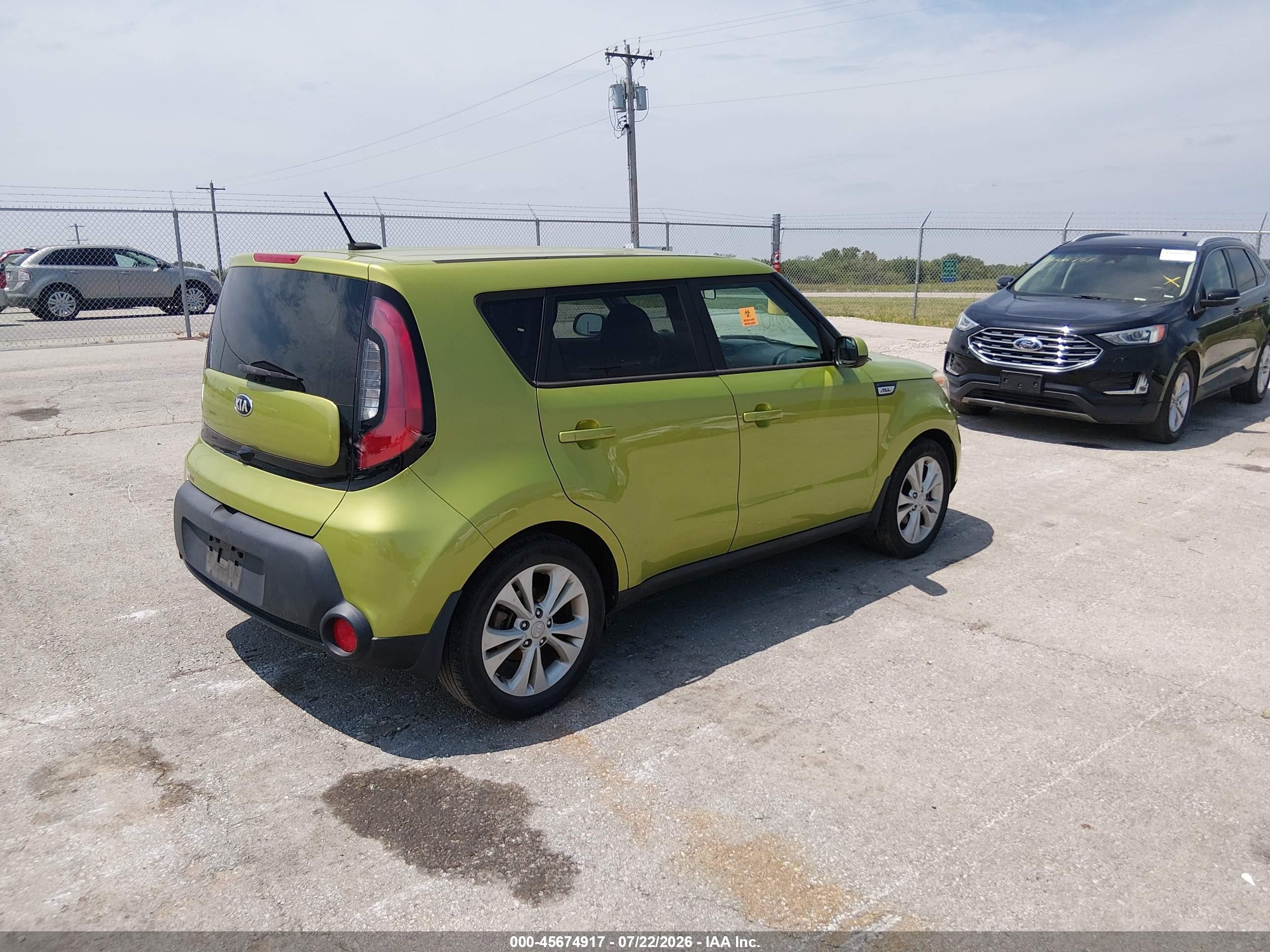 2015 Kia Soul + Green vin: KNDJP3A53F7758197