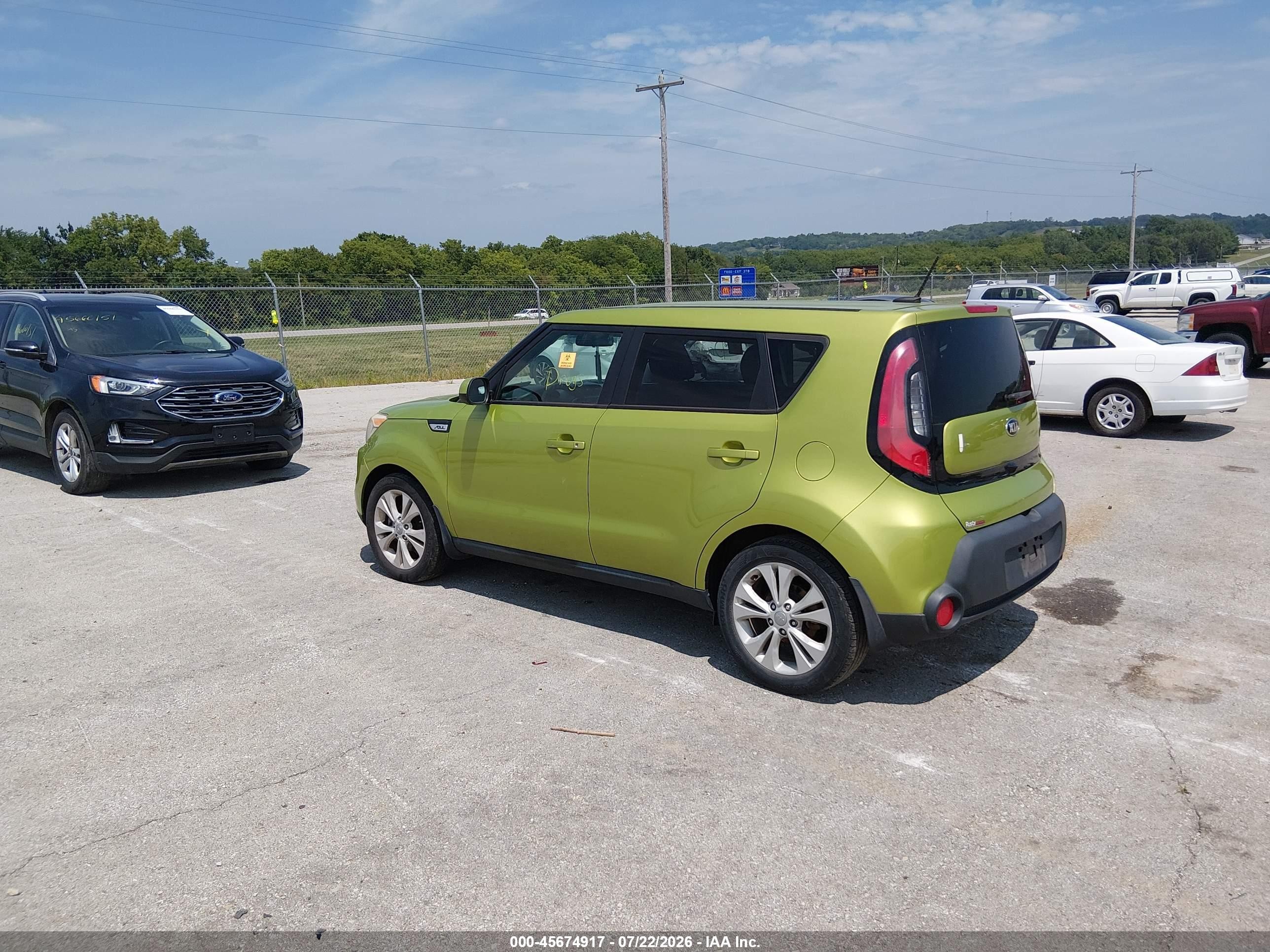 2015 Kia Soul + Green vin: KNDJP3A53F7758197