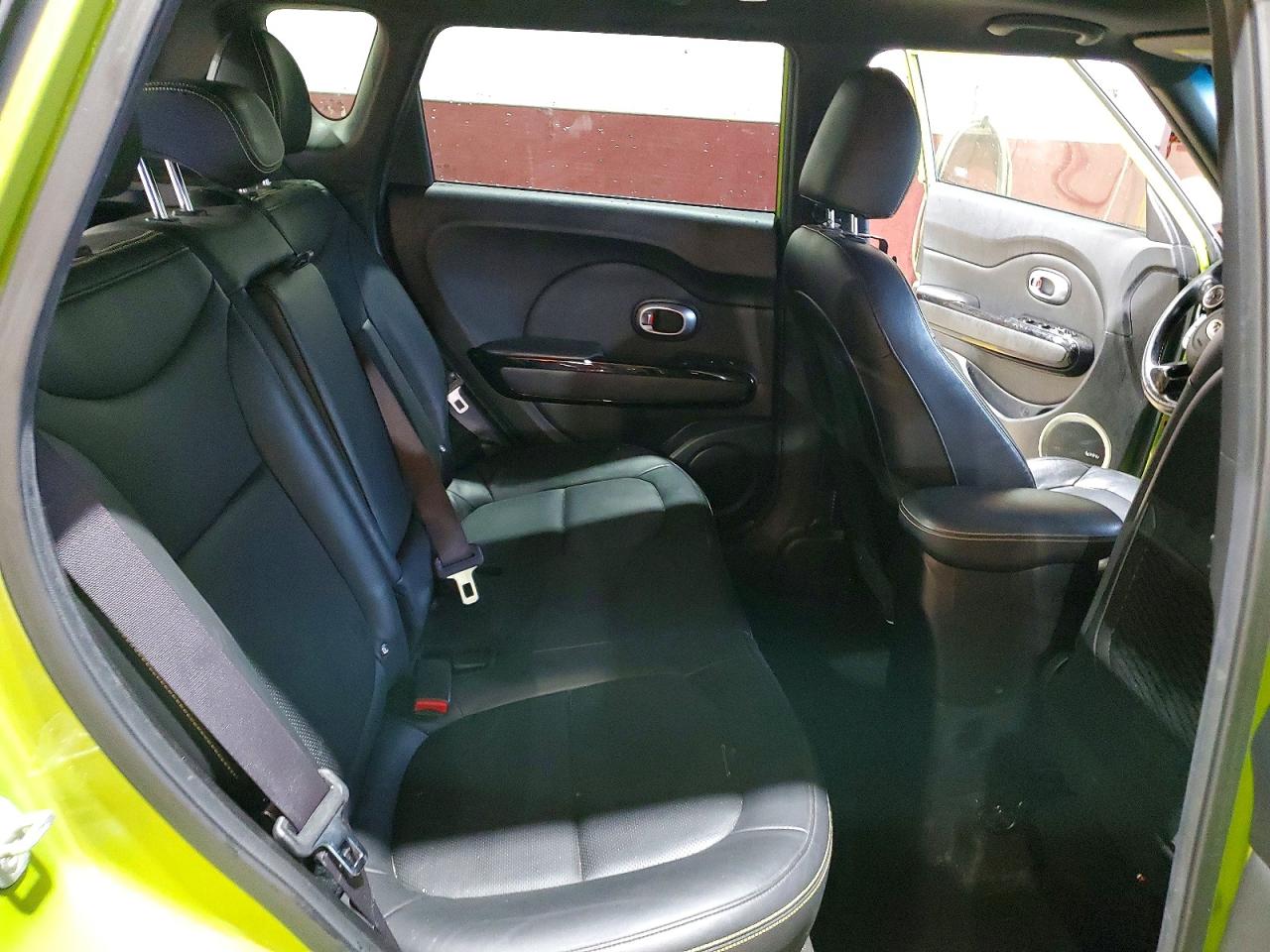 2015 Kia Soul + Green vin: KNDJP3A53F7769703