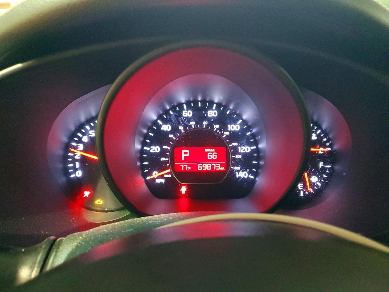 2015 Kia Soul + Green vin: KNDJP3A53F7769703