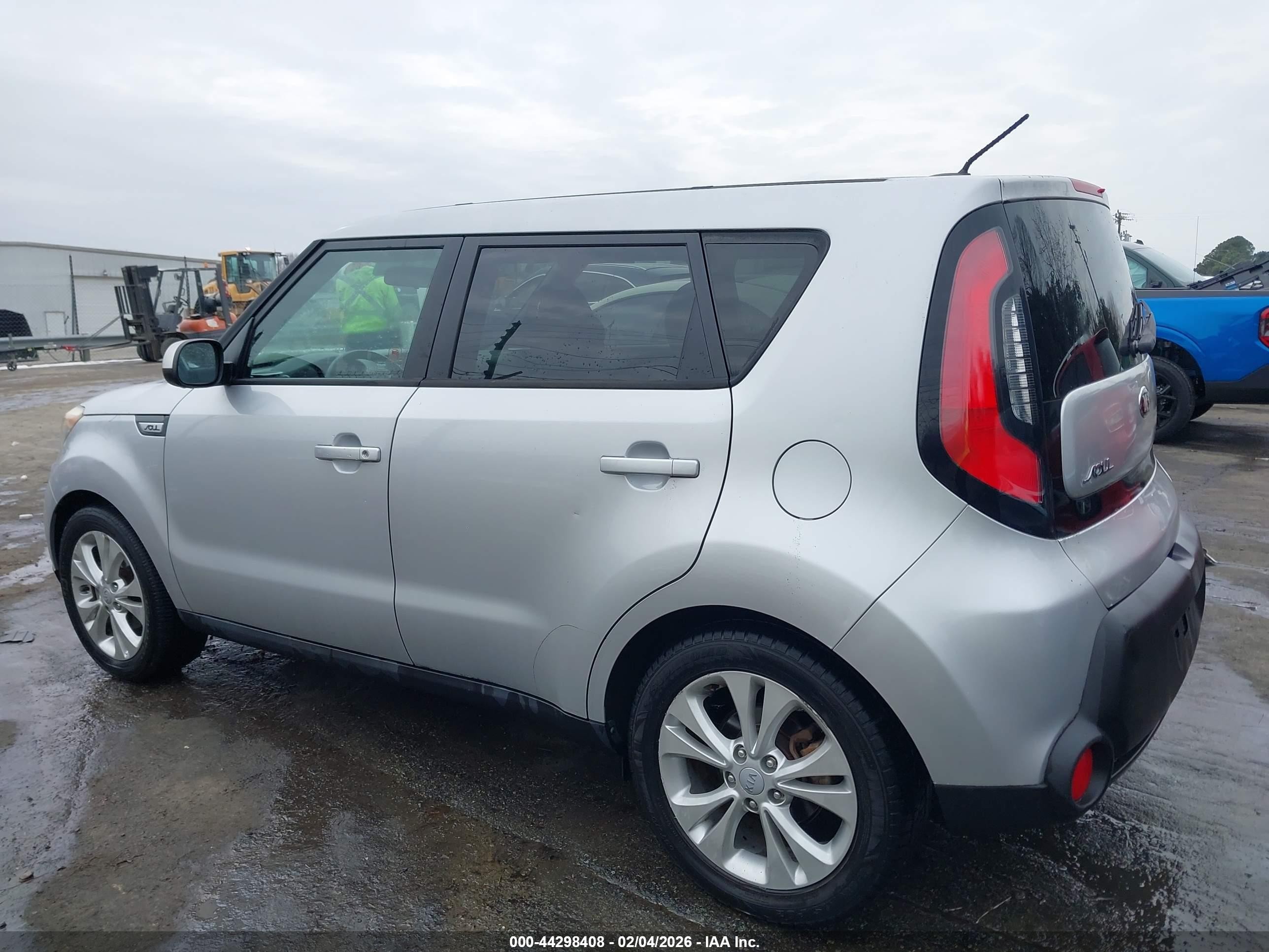 2015 Kia Soul + Серебряный vin: KNDJP3A53F7781852
