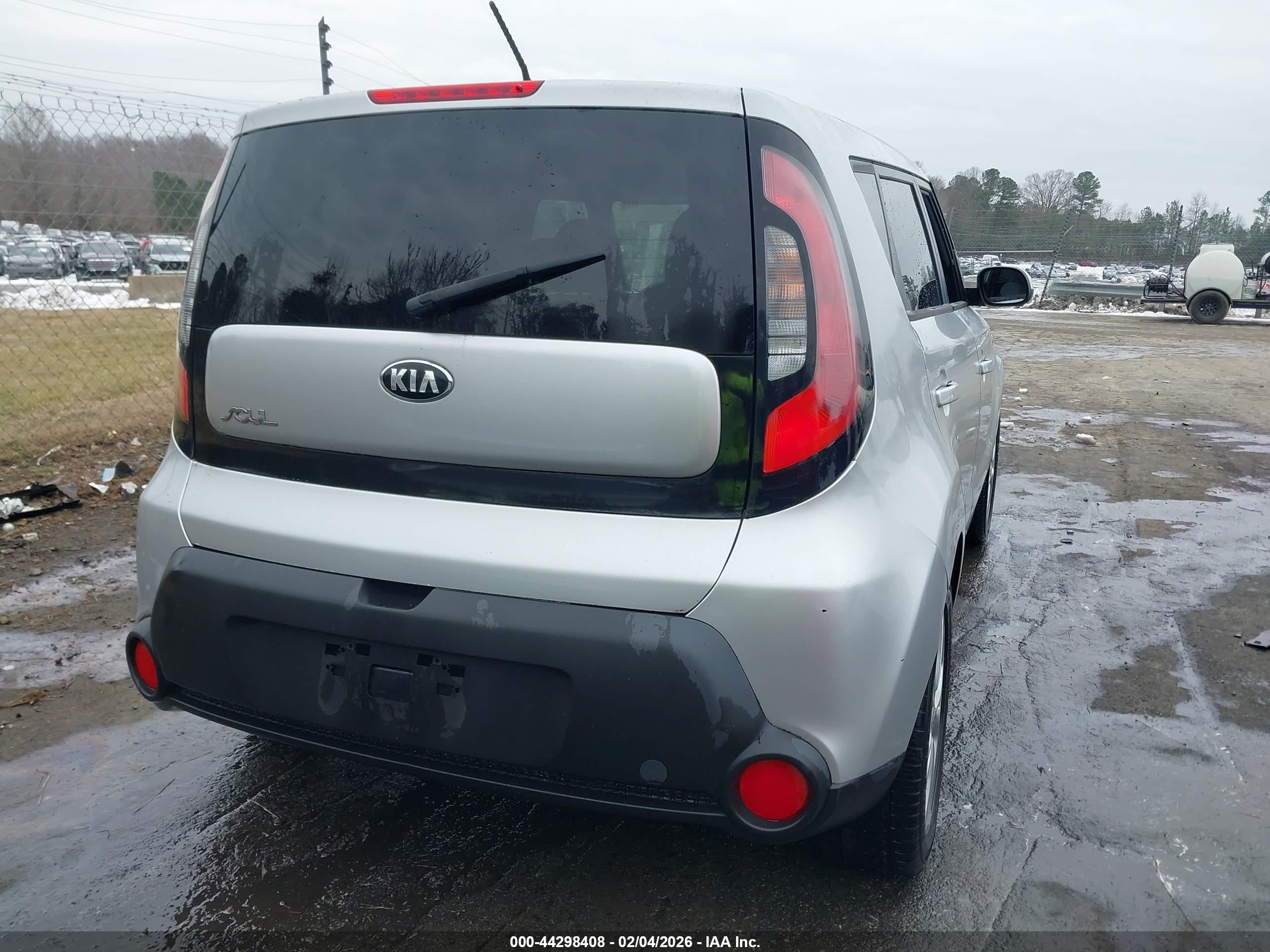 2015 Kia Soul + Серебряный vin: KNDJP3A53F7781852