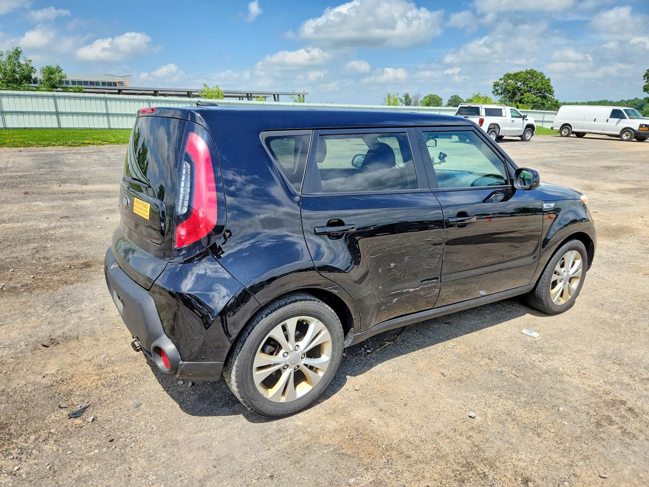 2015 Kia Soul + Black vin: KNDJP3A53F7787652
