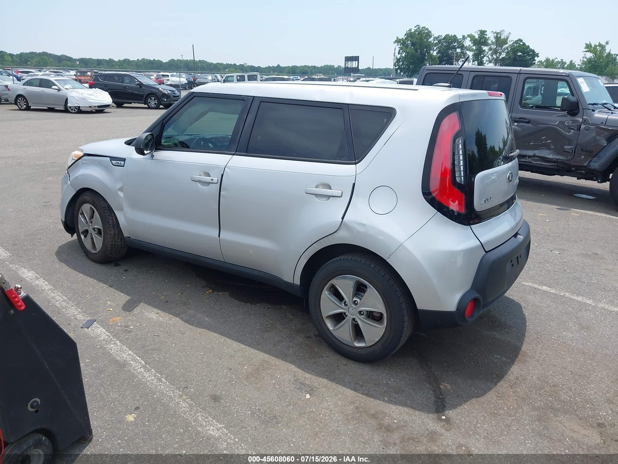 2015 Kia Soul + White vin: KNDJP3A53F7791605