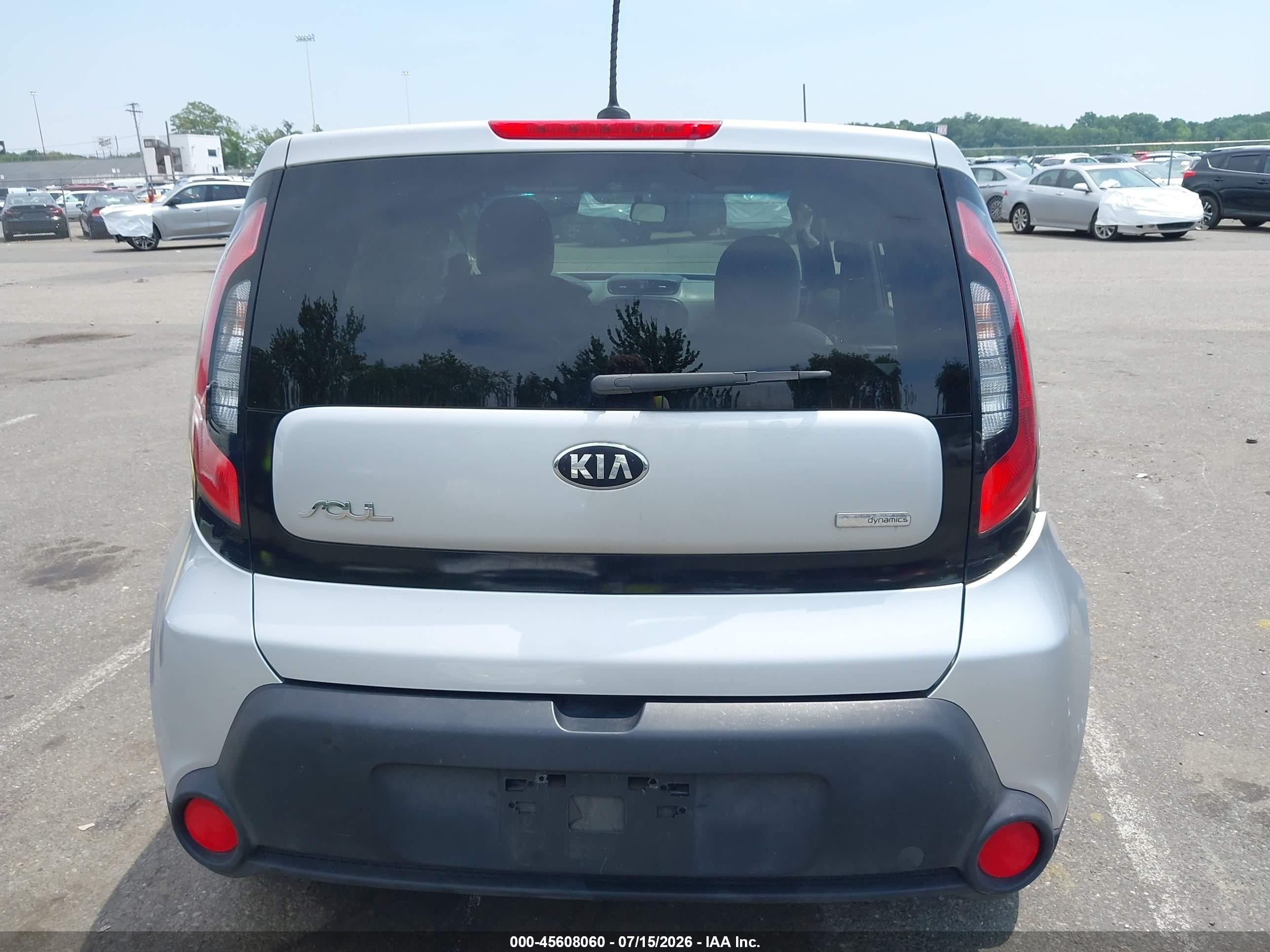 2015 Kia Soul + White vin: KNDJP3A53F7791605
