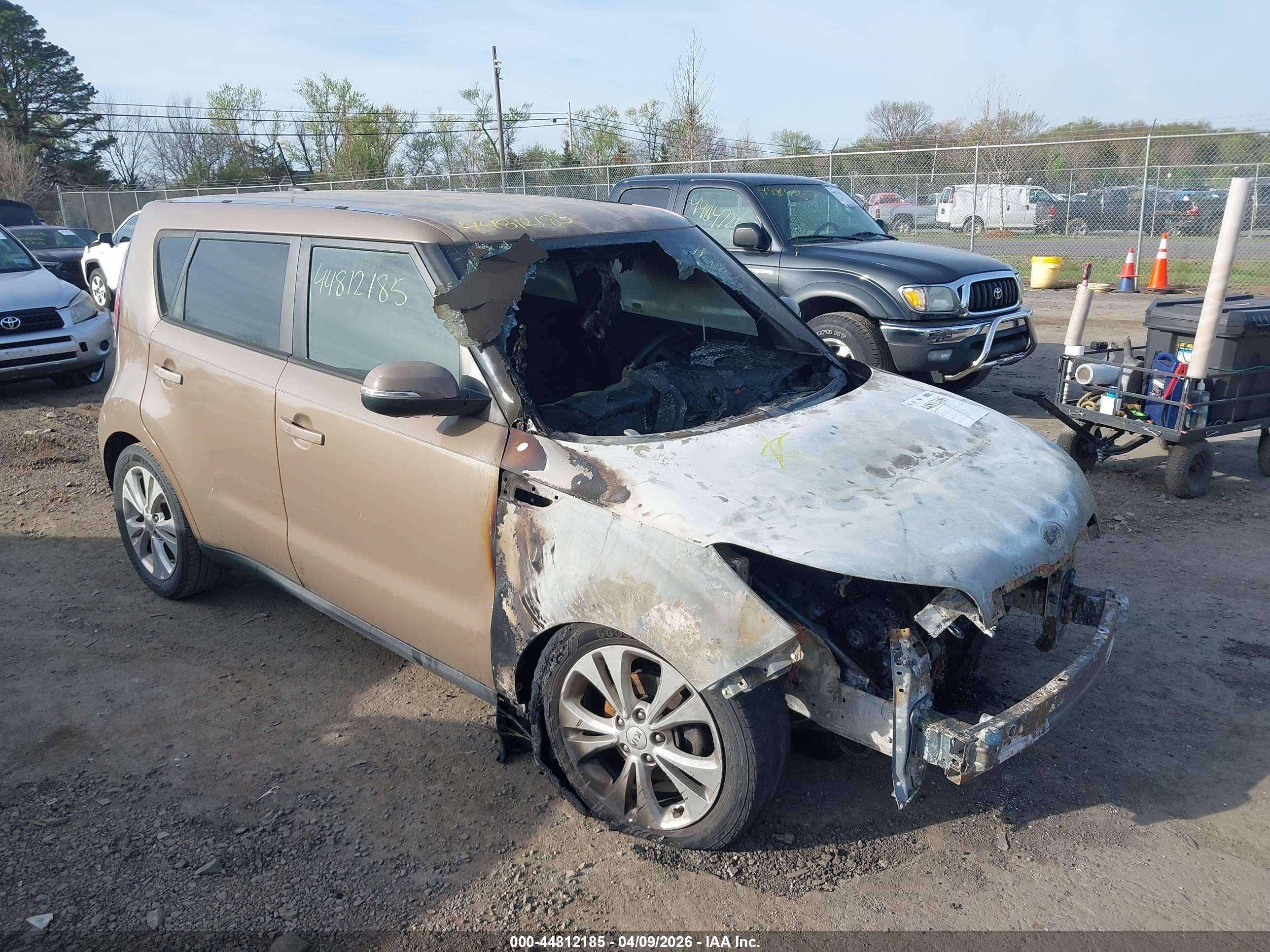 2014 Kia Soul + Brown vin: KNDJP3A54E7035781