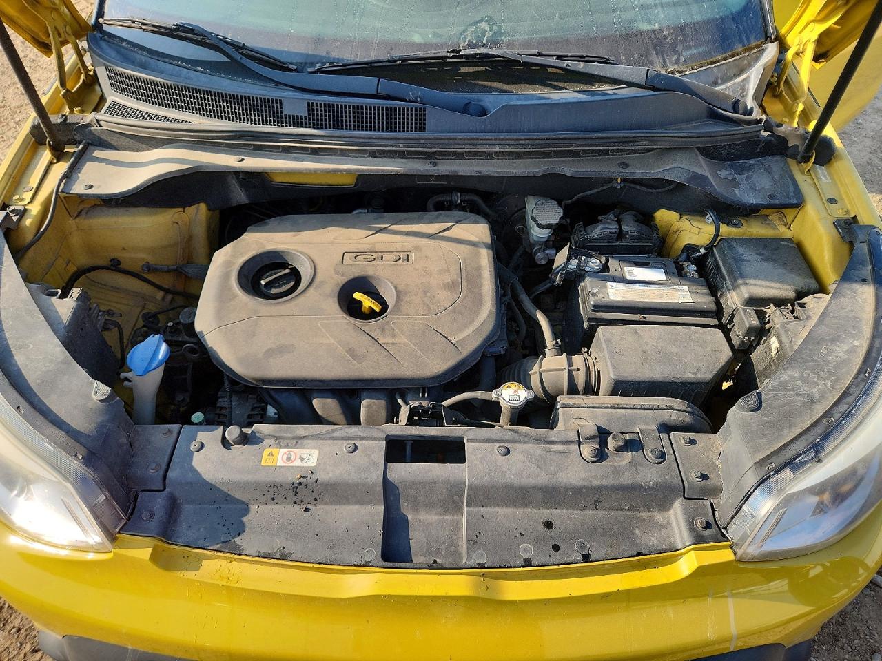 2015 Kia Soul + Yellow vin: KNDJP3A54F7137809