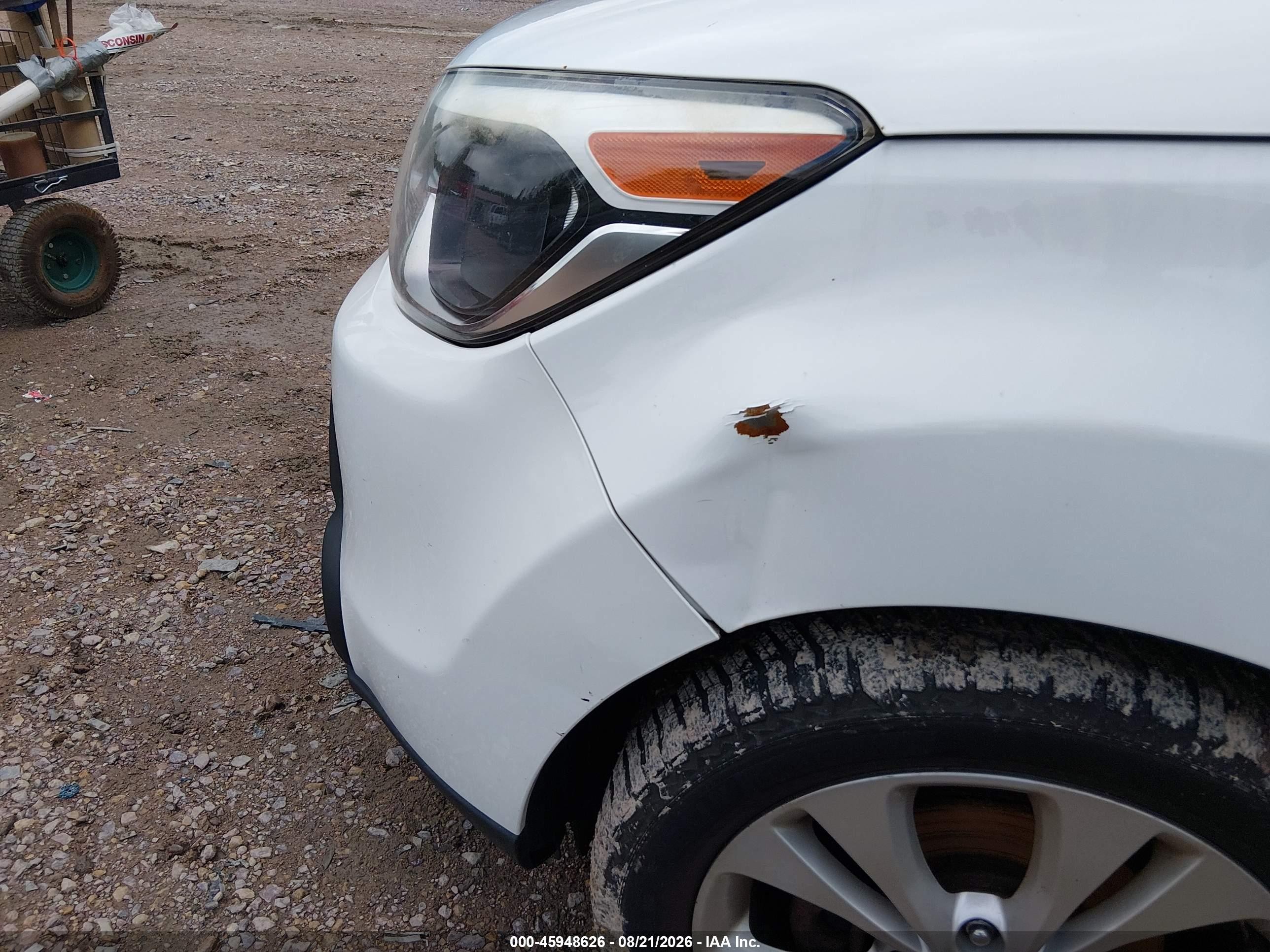 2015 Kia Soul + White vin: KNDJP3A54F7142251