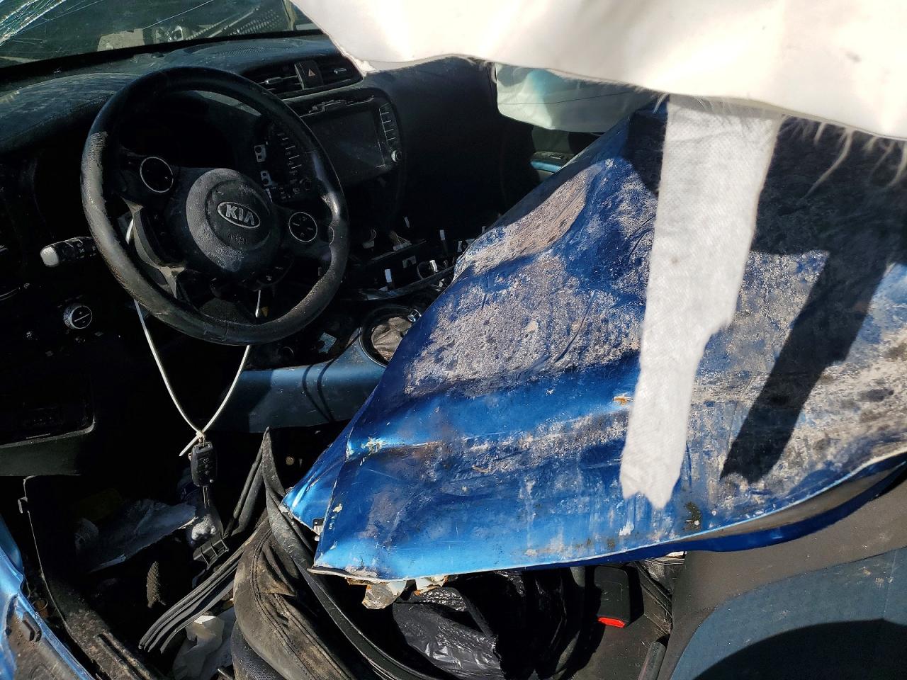 2015 Kia Soul + Blue vin: KNDJP3A54F7146543