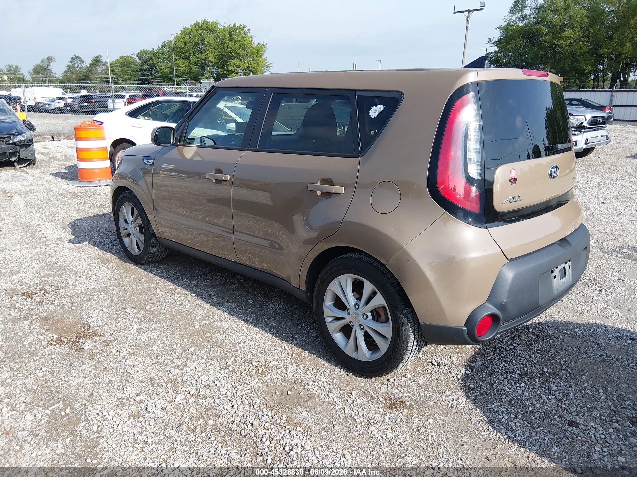 2015 Kia Soul + Brown vin: KNDJP3A54F7166064