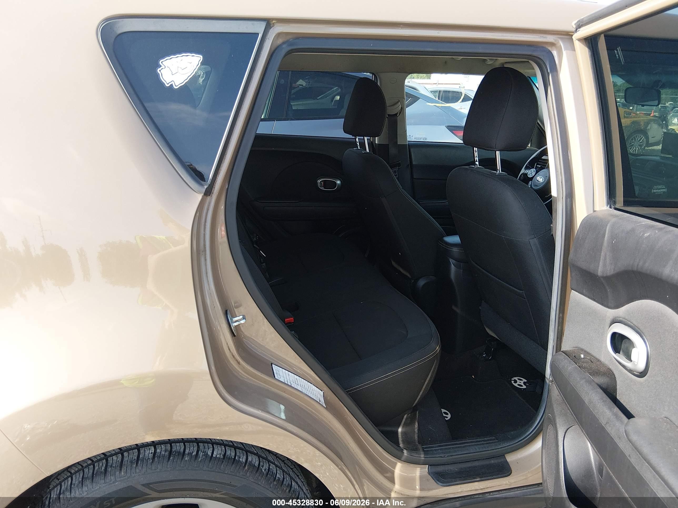 2015 Kia Soul + Brown vin: KNDJP3A54F7166064