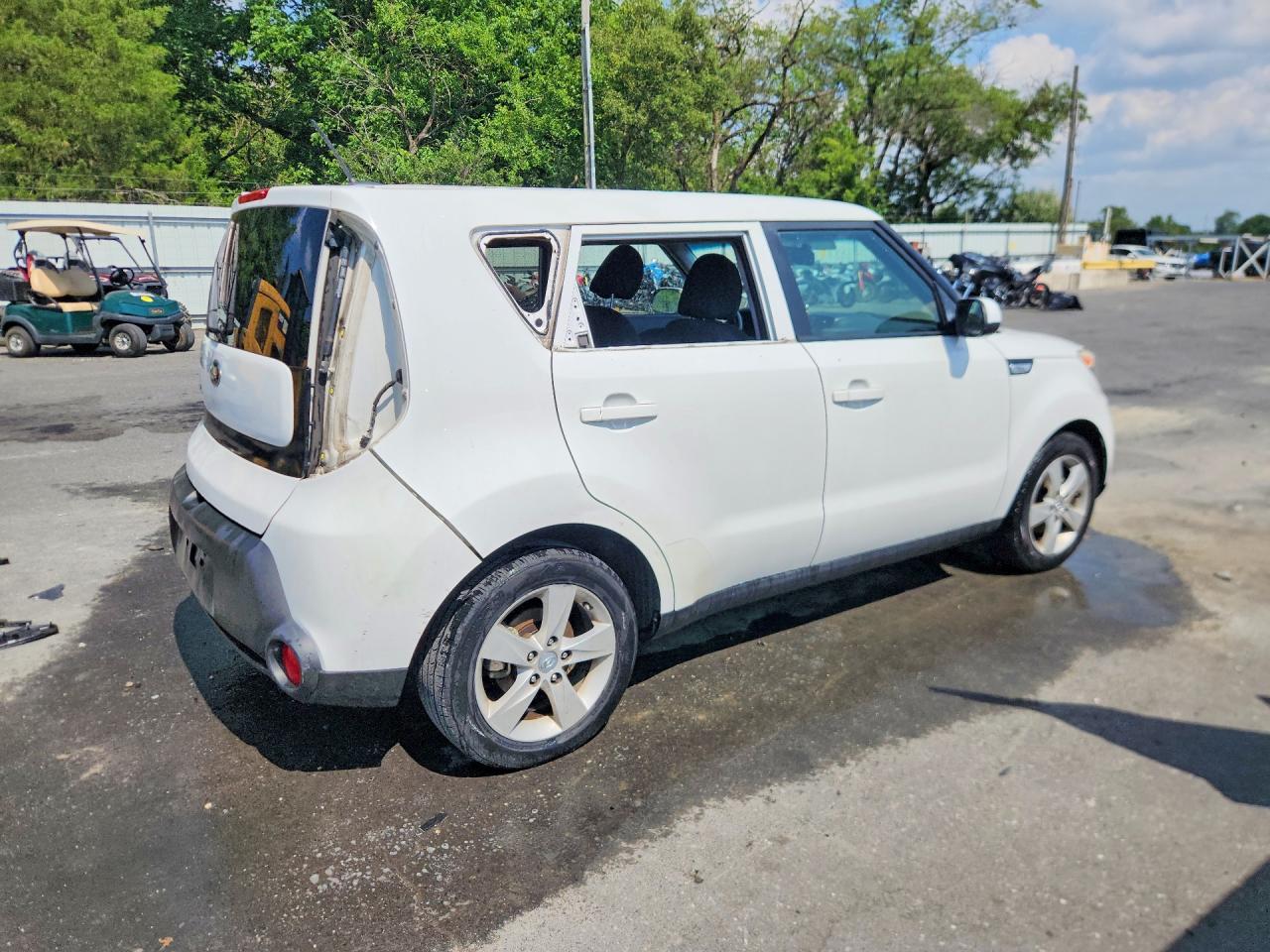 2015 Kia Soul + White vin: KNDJP3A54F7183060